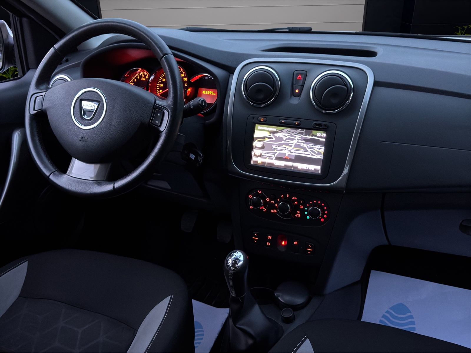 DACIA Sandero Tce 90 Stepway Lauréate * Frisch ab MFK & * Frisch ab Service .-image-11