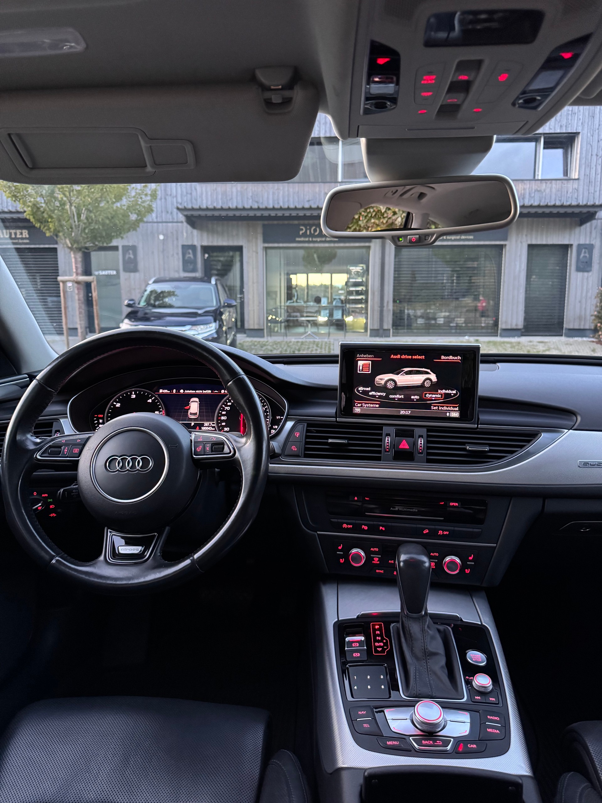 AUDI A6 allroad 3.0 TDI V6 quattro S-tronic-image-12