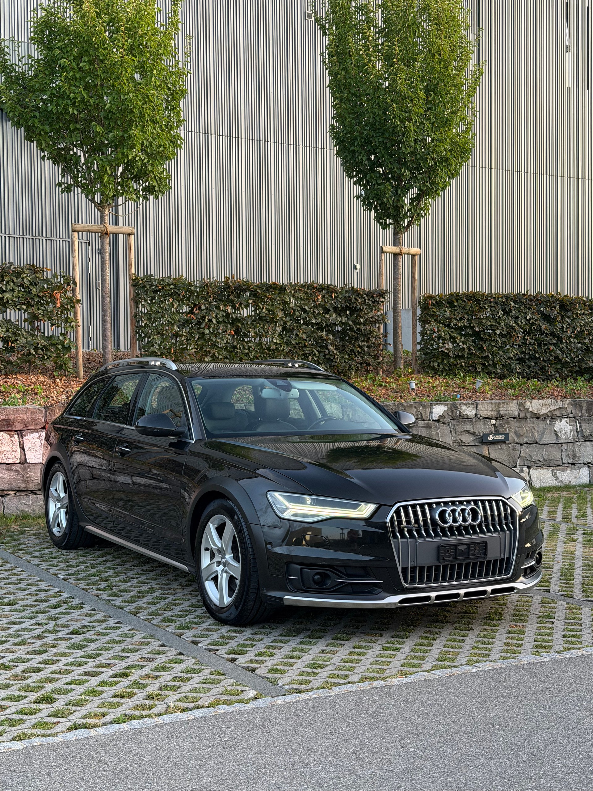 AUDI A6 allroad 3.0 TDI V6 quattro S-tronic-image-0