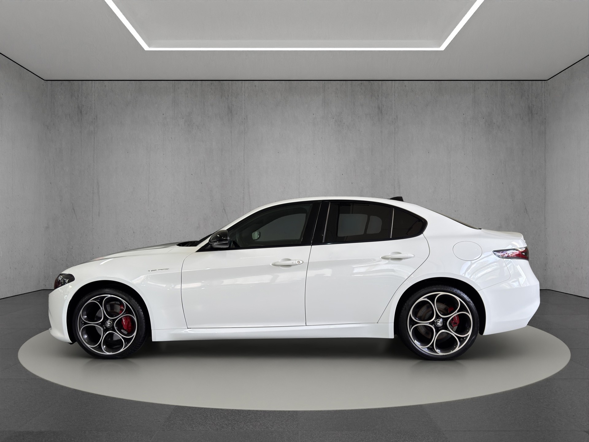 ALFA ROMEO Giulia 2.0 Veloce Q4 AT8 "Pack Premium-Harman Kardon"-showroom-element-2