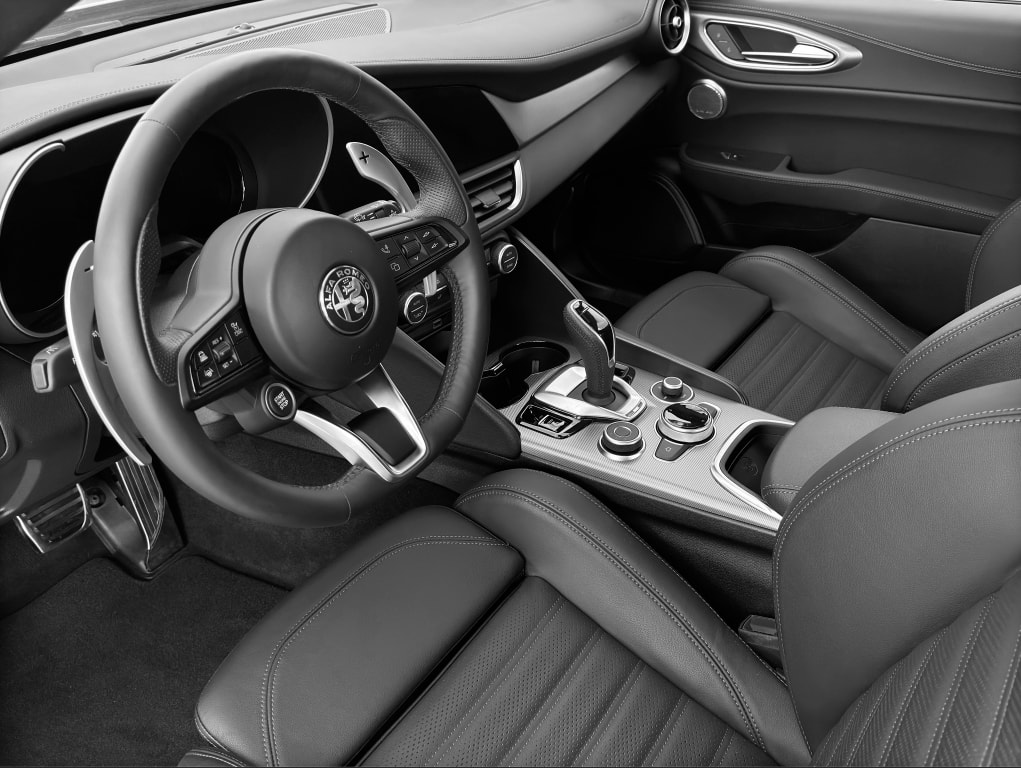 ALFA ROMEO Giulia 2.0 Veloce Q4 AT8 "Pack Premium-Harman Kardon"-image-13