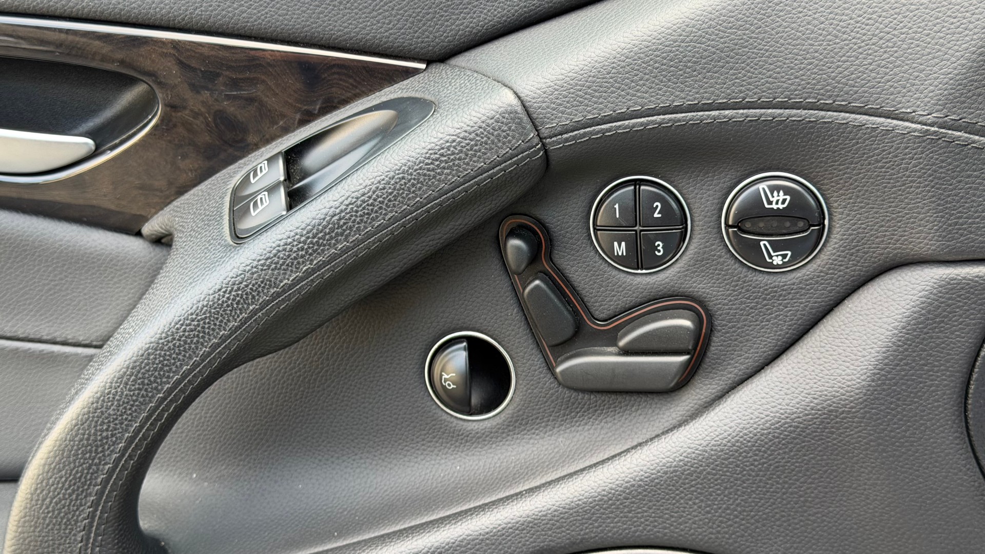 MERCEDES-BENZ SL 350 7G-Tronic♦️1.Hand*Service gepflegt*Sommerauto♦️-image-21