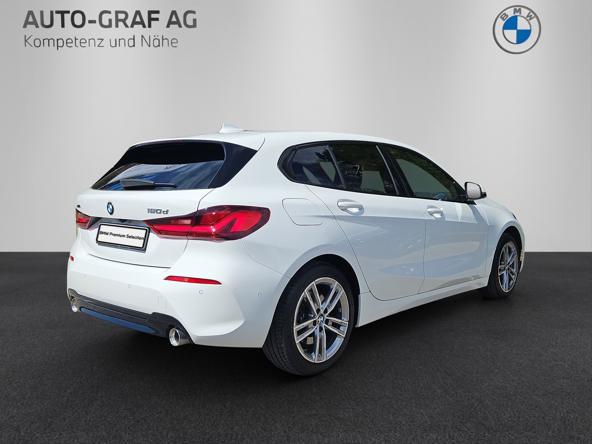 BMW 120d xDrive Steptronic Sport Line-image-4