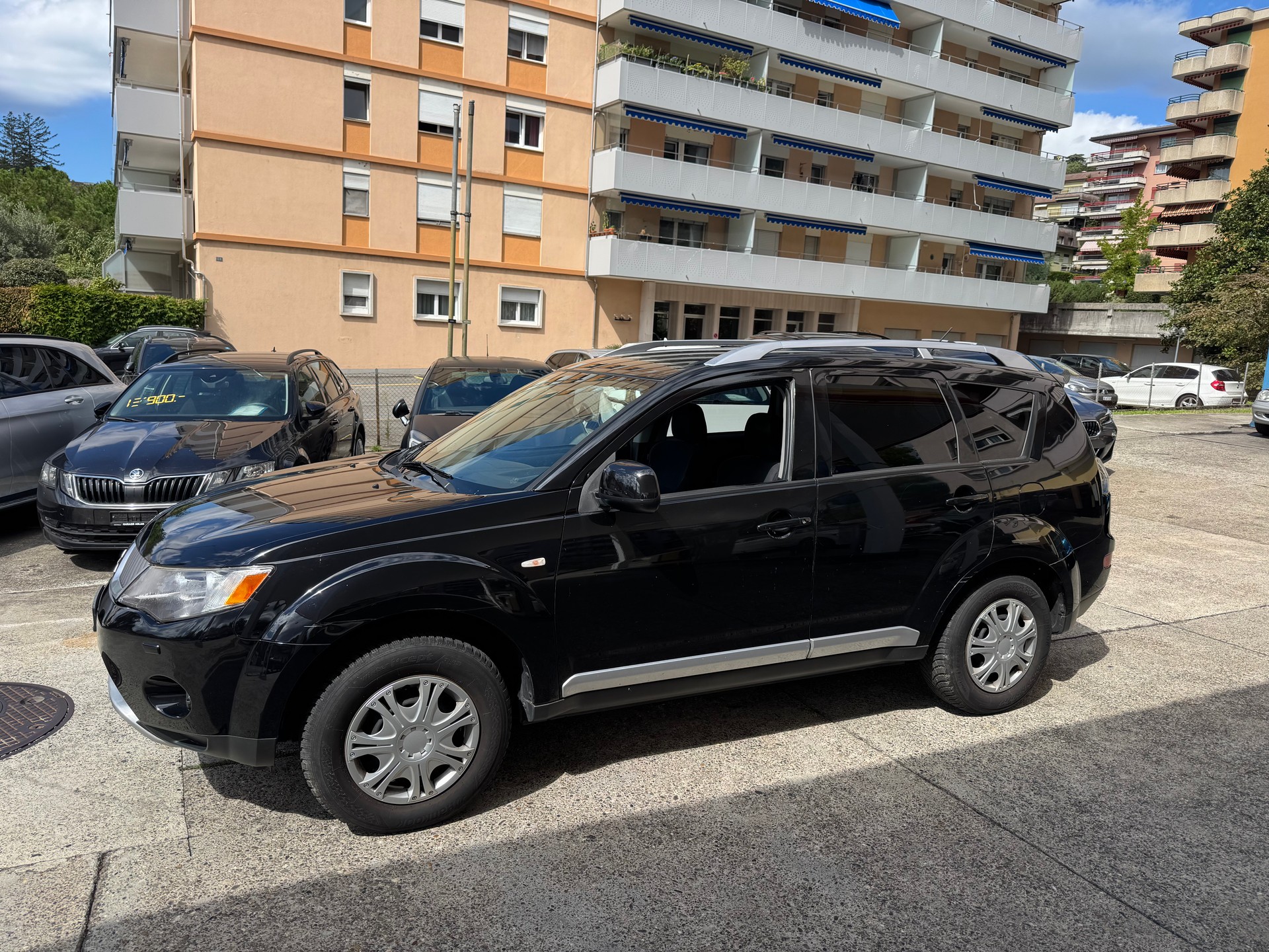 MITSUBISHI Outlander 2.0 DID Intense 4WD-image-0