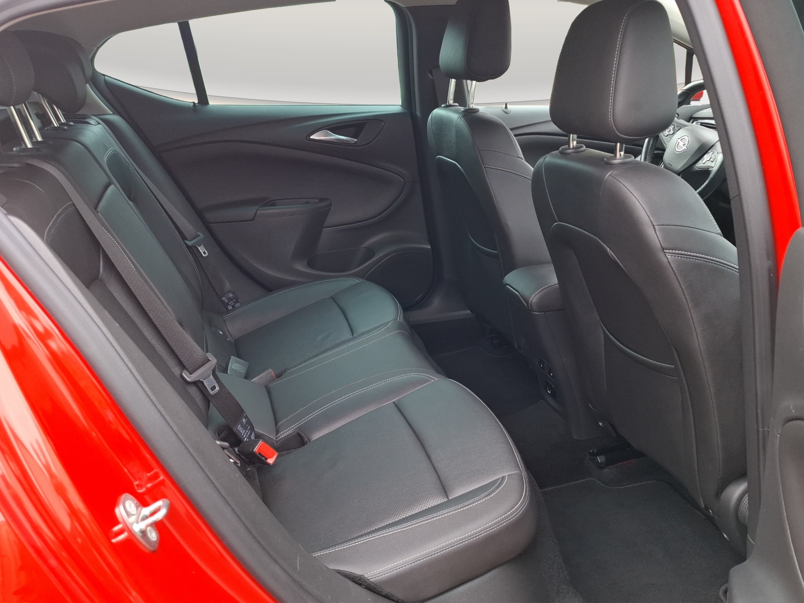 OPEL Astra 1.6 CDTi ecoF Excellence-image-10
