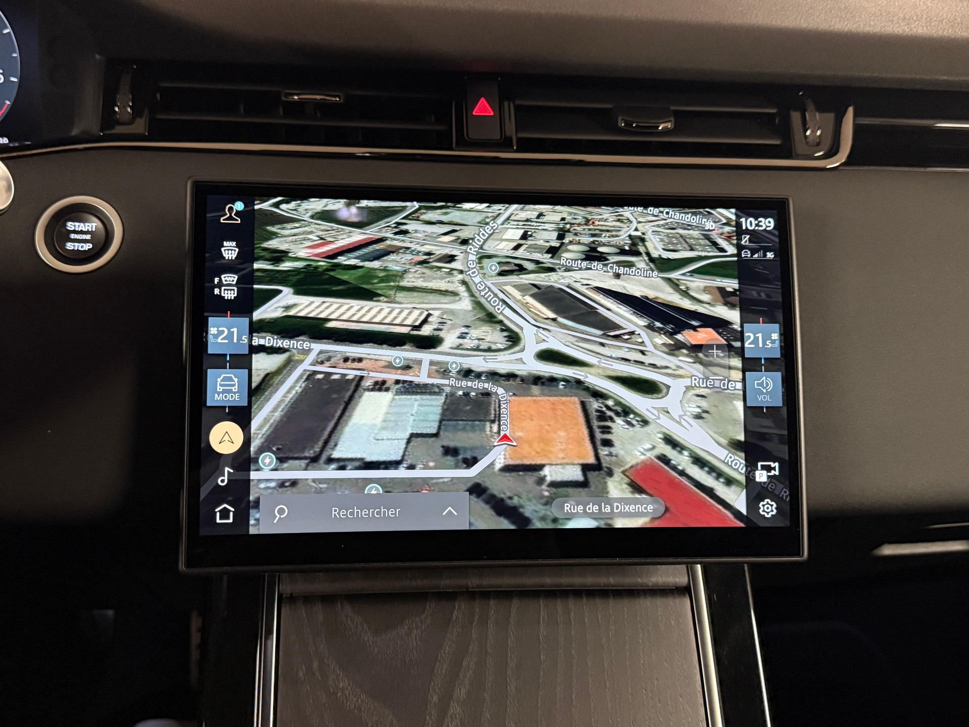 LAND ROVER Range Rover Evoque 1.5 T 270e Dynamic SE-image-16