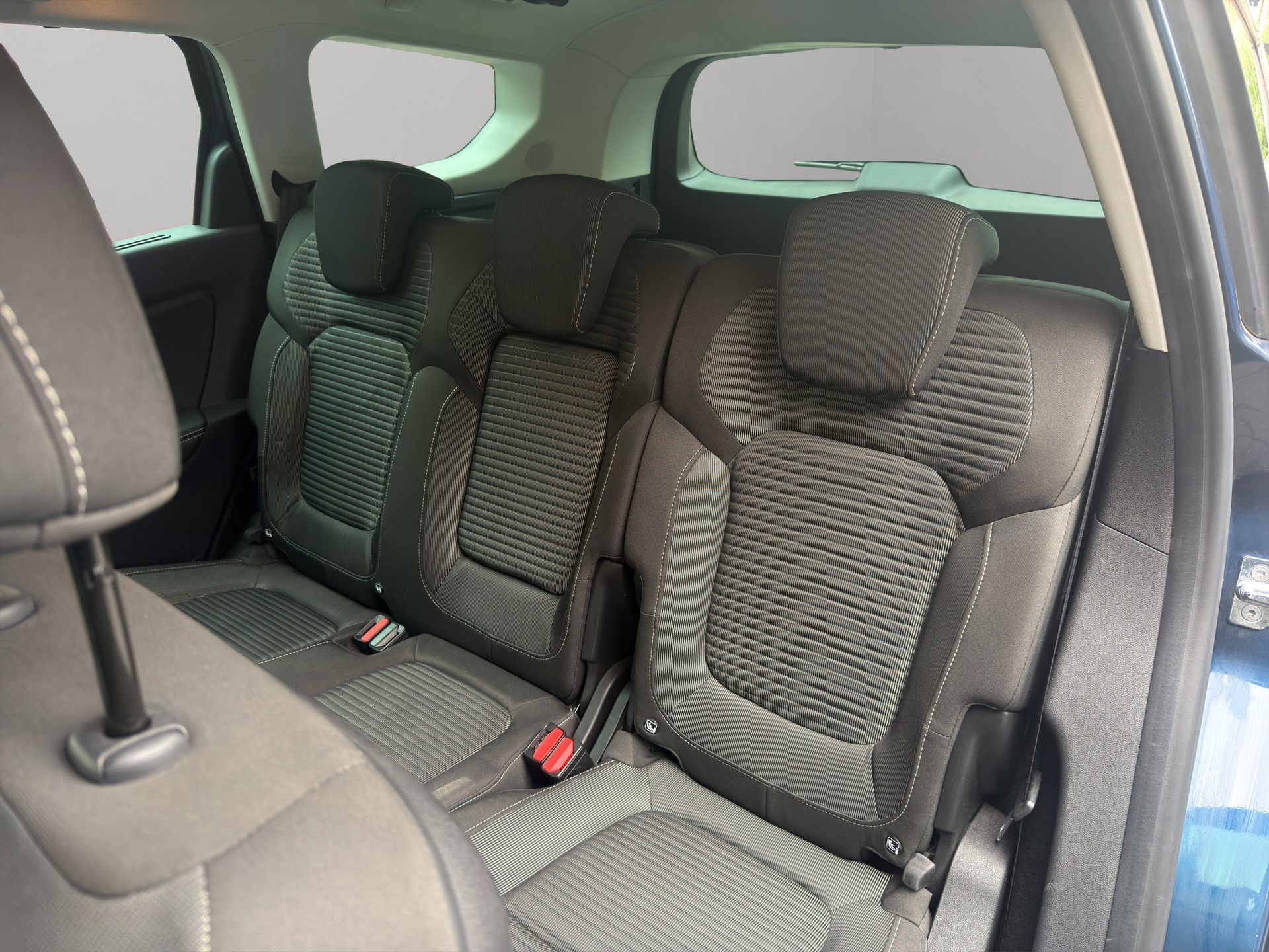 RENAULT Grand Scénic 1.8 dCi Business Line EDC-image-13