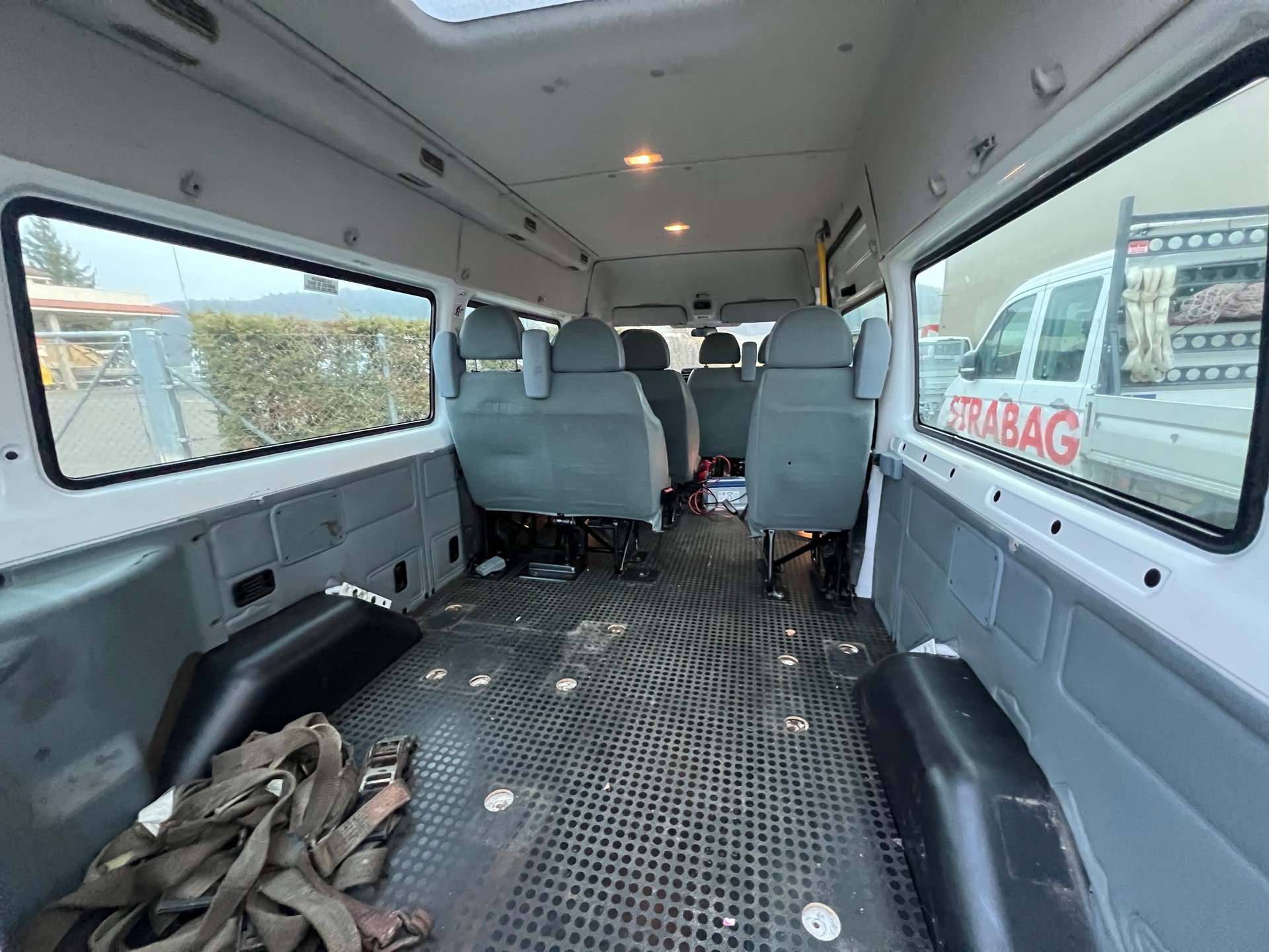 FORD Transit 2.4 TDCi Bus M2 350L Trend 14Pl.-image-11