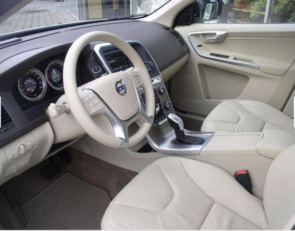 VOLVO 2.0 D4 DRIVe Summum S/S-image-3