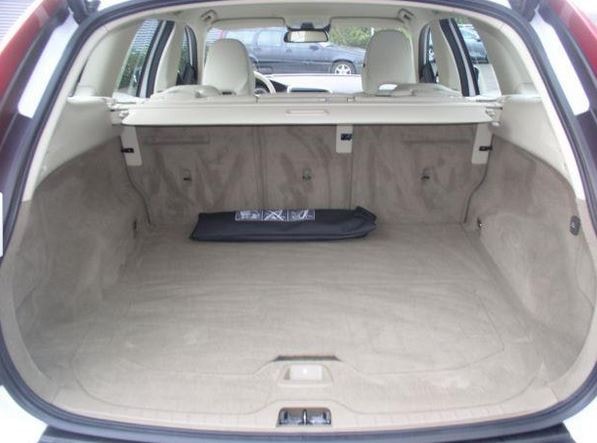 VOLVO 2.0 D4 DRIVe Summum S/S-image-4