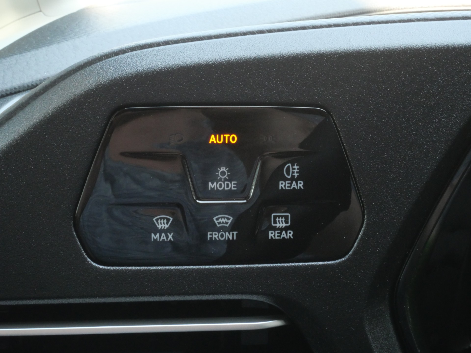 VW Caddy 1.5 TSI Plug in Hybrid Edition DSG *5 Jahre Garantie*-image-27