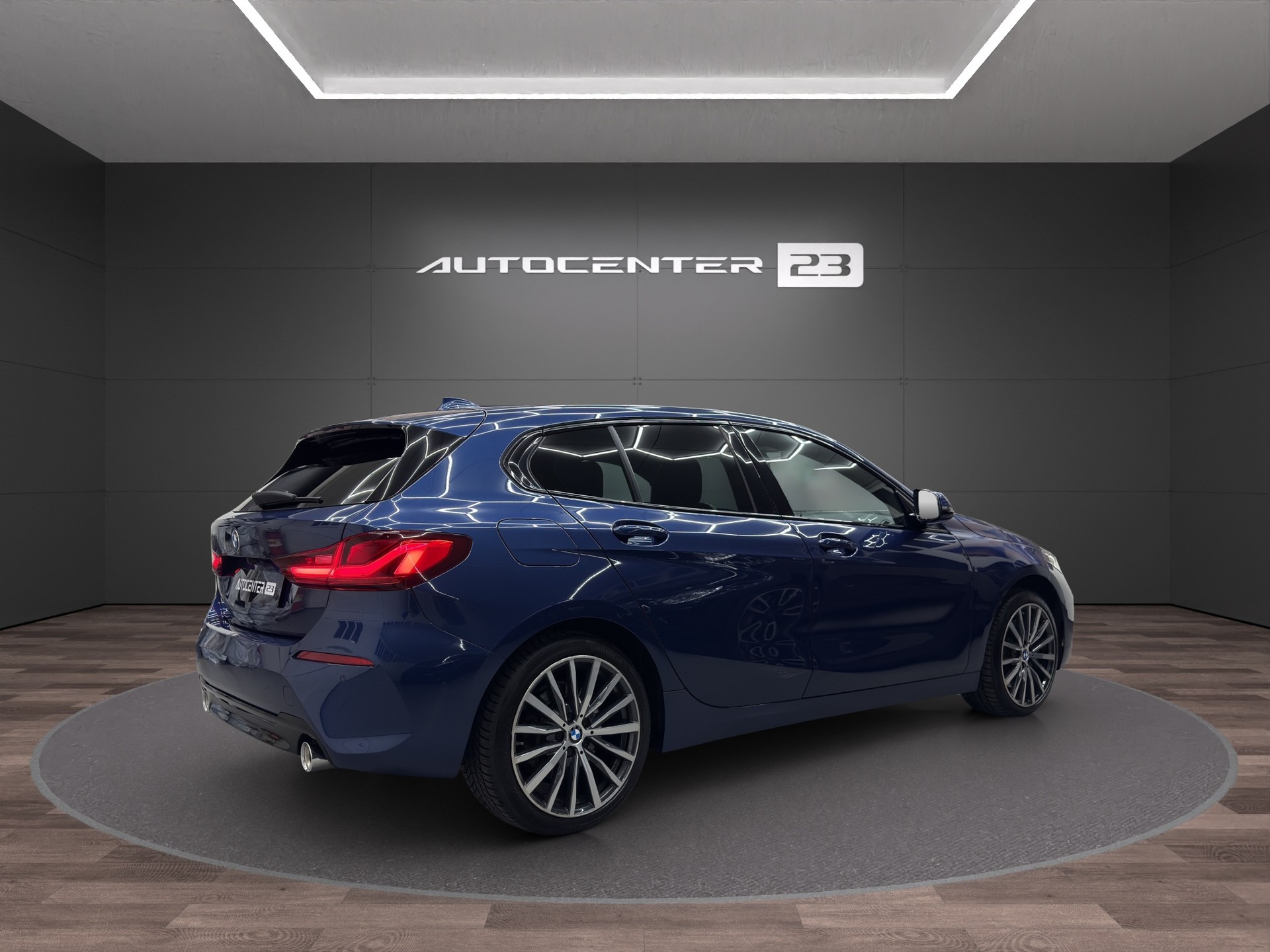 BMW 120d xDrive Steptronic Sport Line-image-4