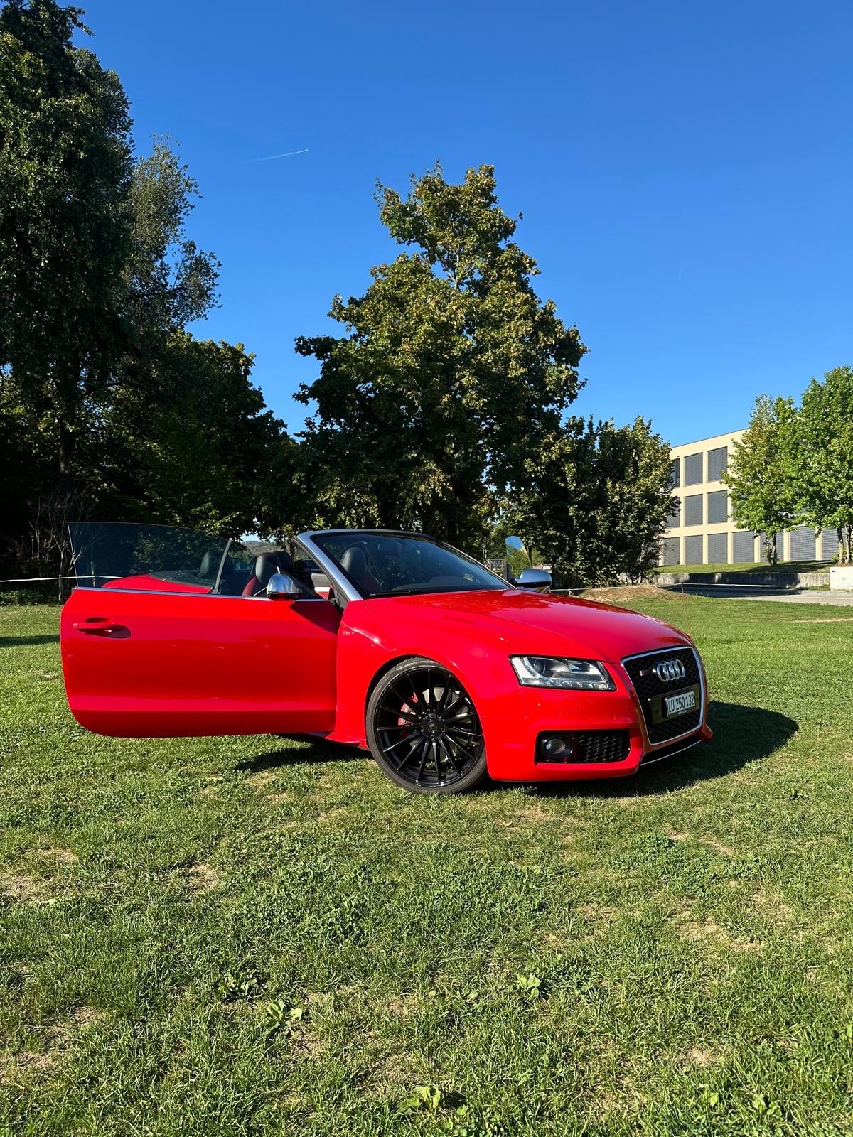 AUDI 3.0 V6 TFSI quattro S-Tronic-image-5