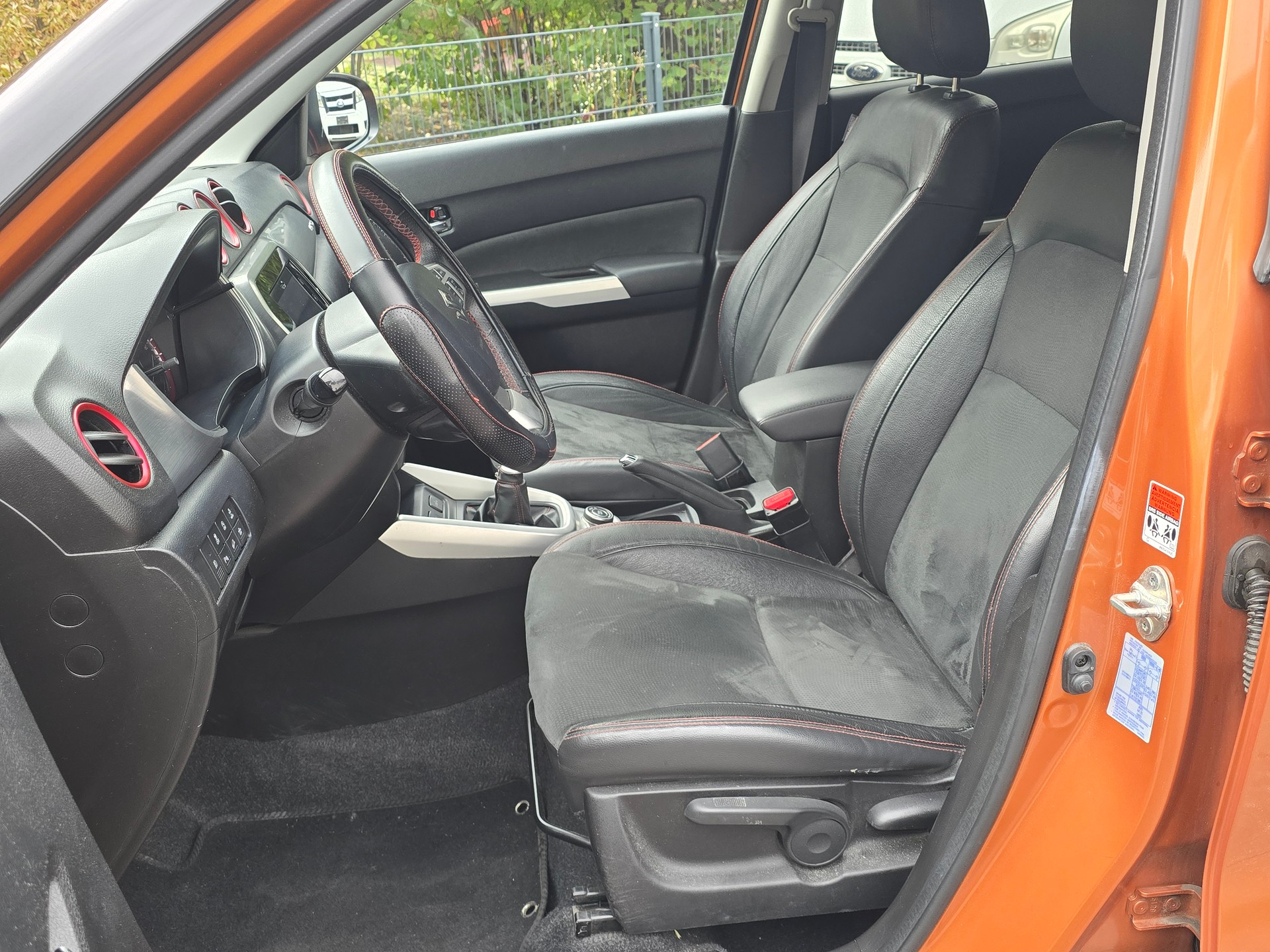 SUZUKI Vitara 1.4 Boosterjet Compact Top-image-9