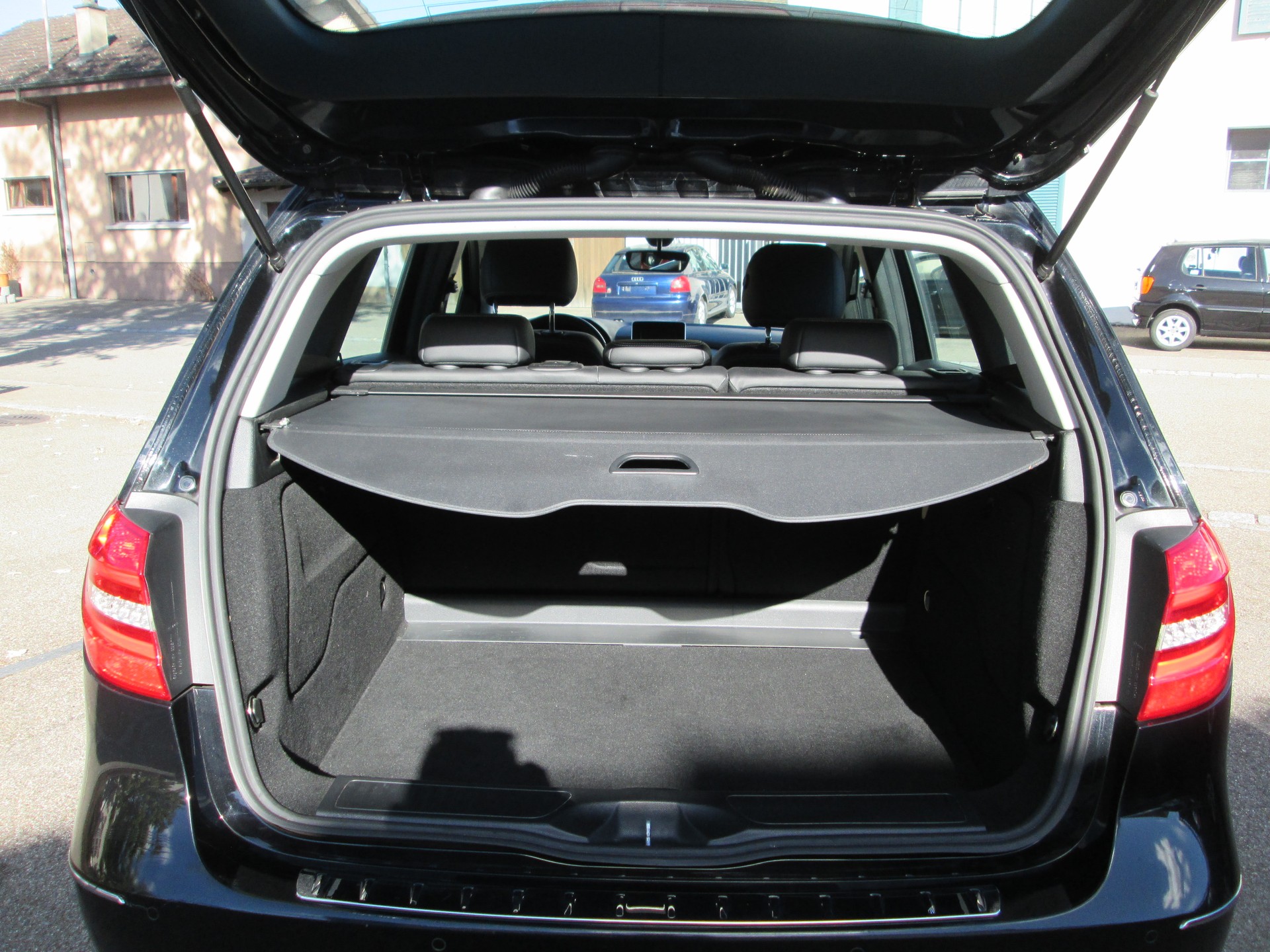MERCEDES-BENZ B 180 BlueEFFICIENCY Sport-image-9