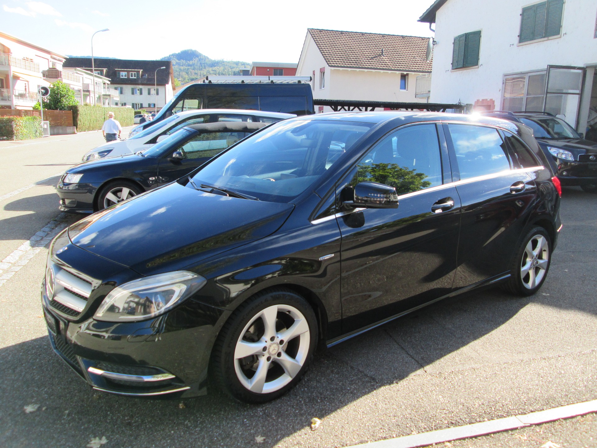 MERCEDES-BENZ B 180 BlueEFFICIENCY Sport-image-0