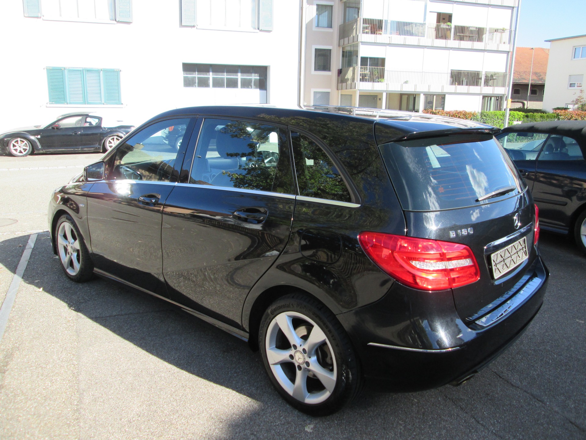 MERCEDES-BENZ B 180 BlueEFFICIENCY Sport-image-2