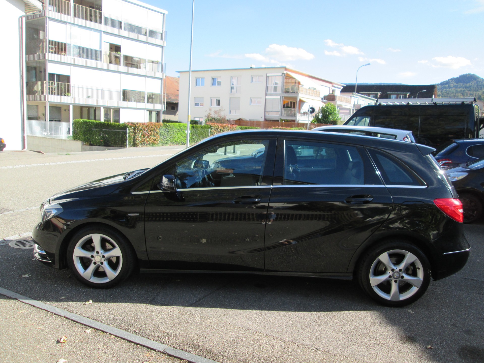 MERCEDES-BENZ B 180 BlueEFFICIENCY Sport-image-1