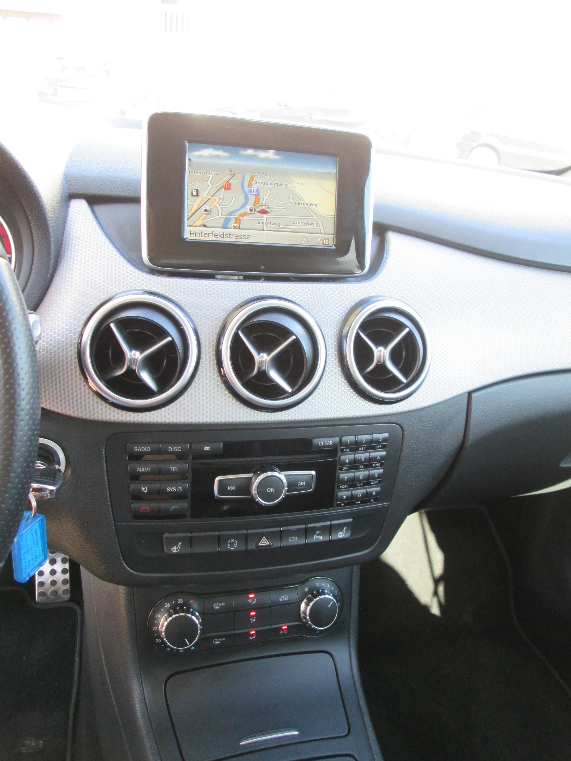 MERCEDES-BENZ B 180 BlueEFFICIENCY Sport-image-13