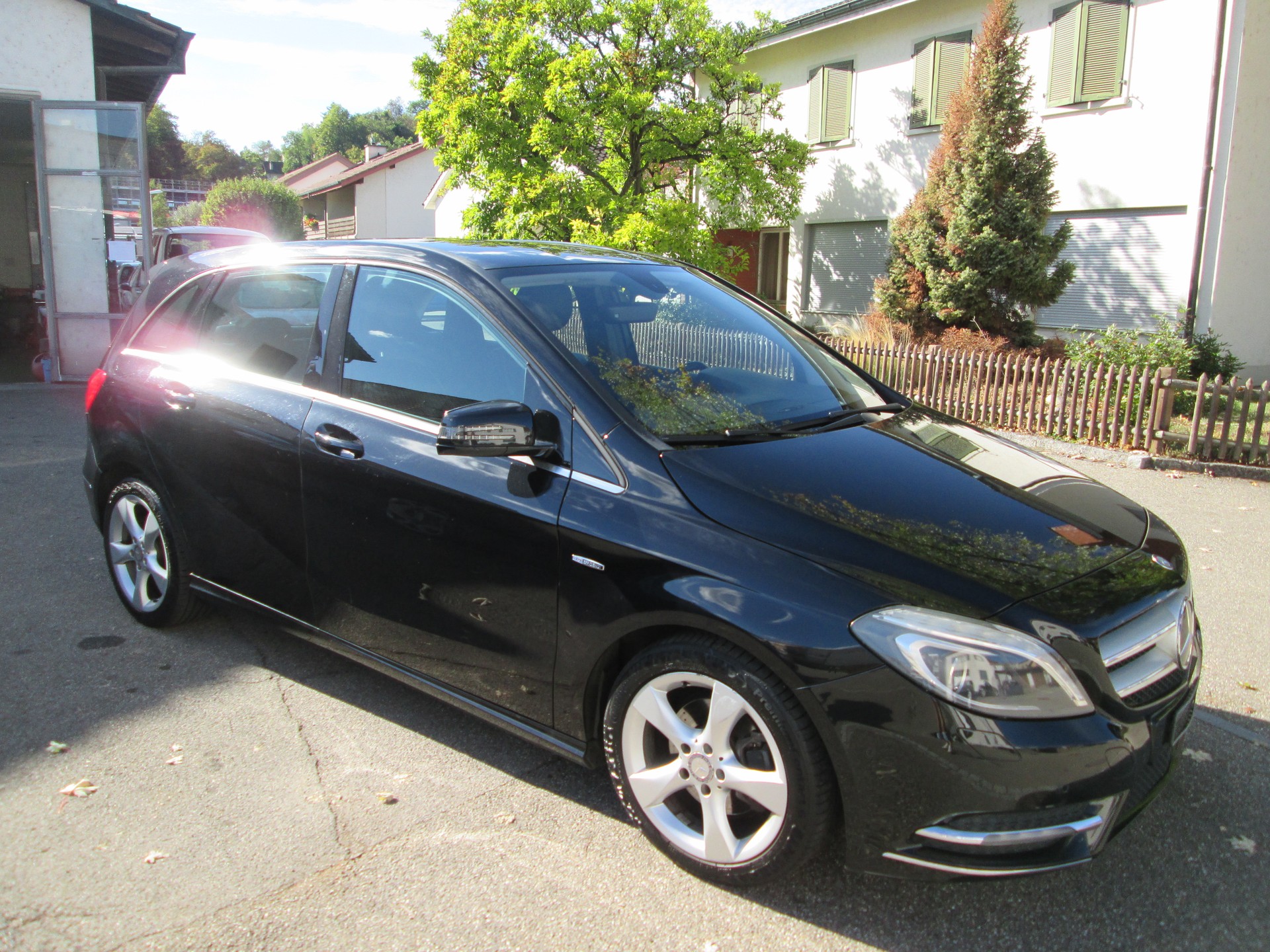 MERCEDES-BENZ B 180 BlueEFFICIENCY Sport-image-5