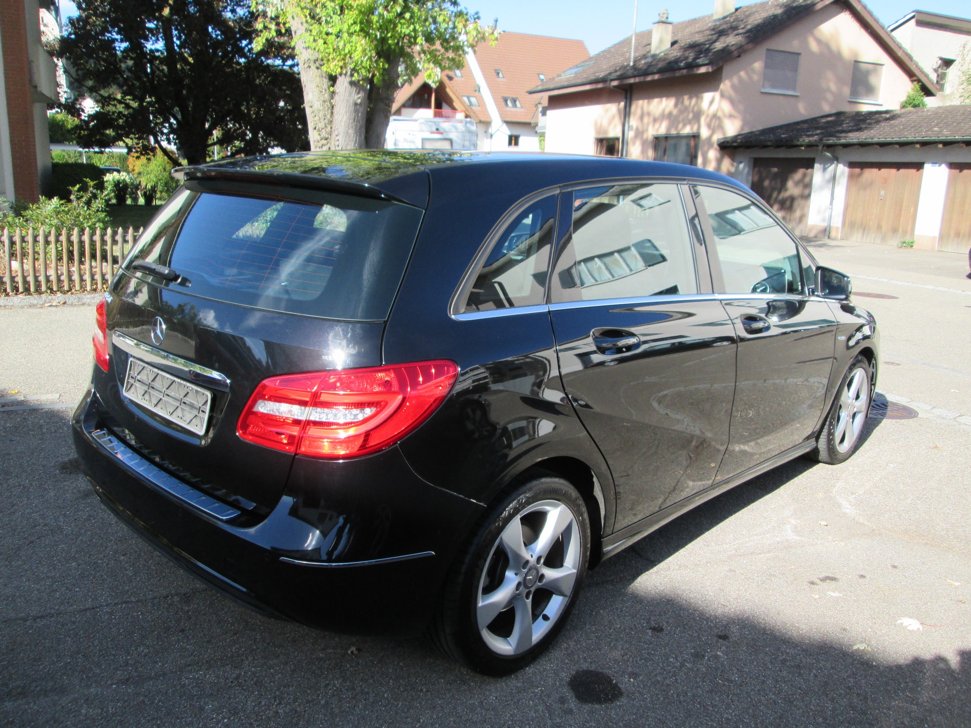 MERCEDES-BENZ B 180 BlueEFFICIENCY Sport-image-4