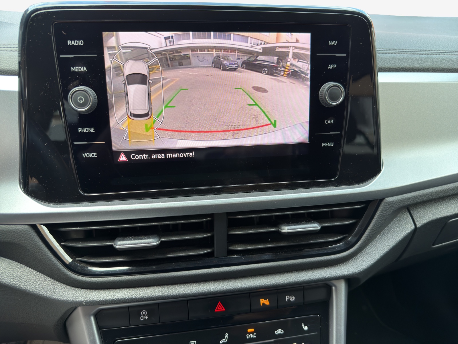 VW T-Roc 1.5 TSI EVO Life DSG-image-10