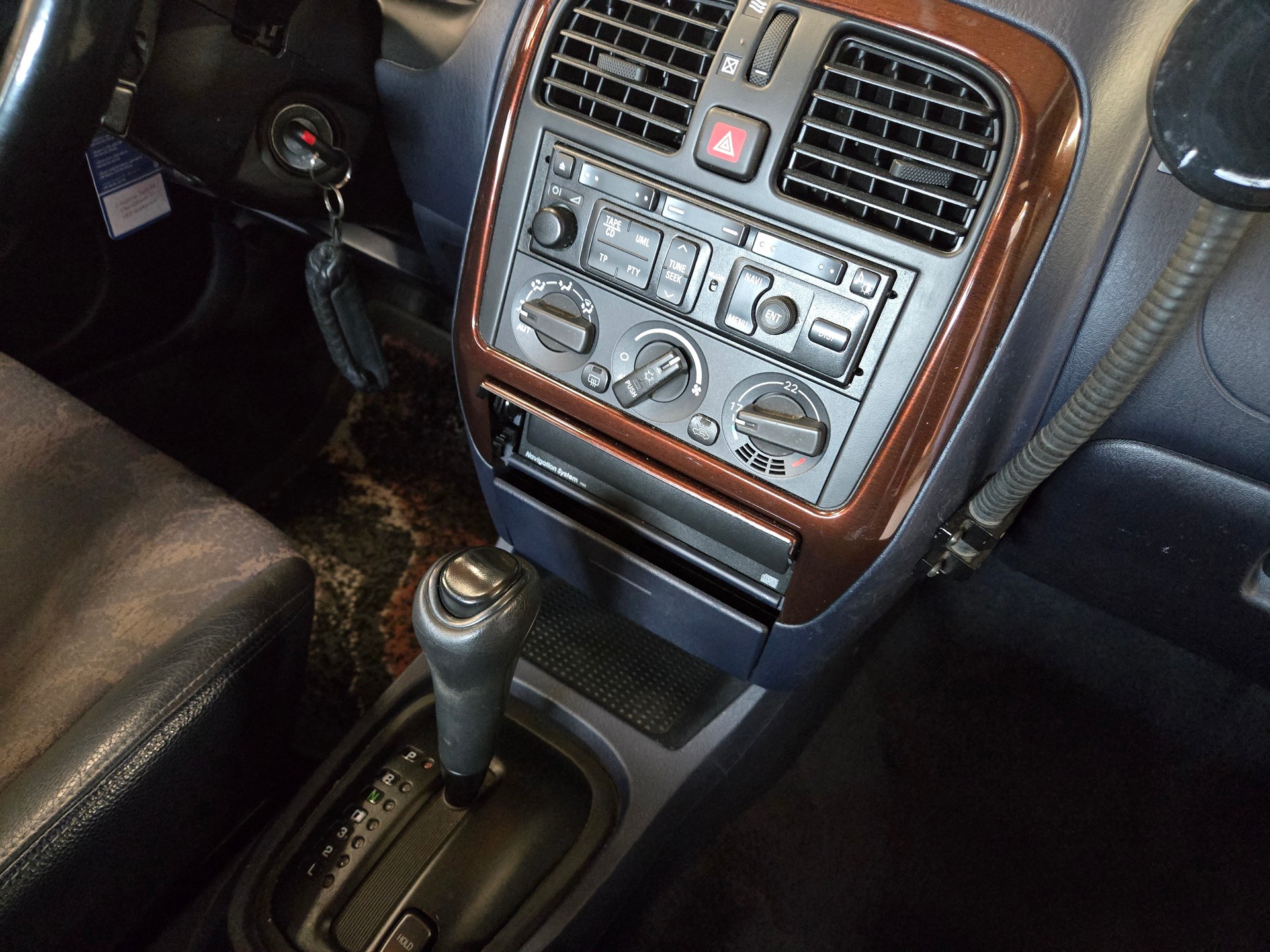 MITSUBISHI Carisma 1.8 GDI Elegance-image-3