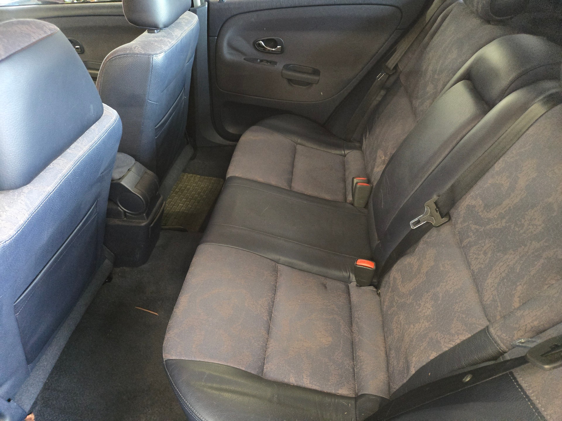 MITSUBISHI Carisma 1.8 GDI Elegance-image-13