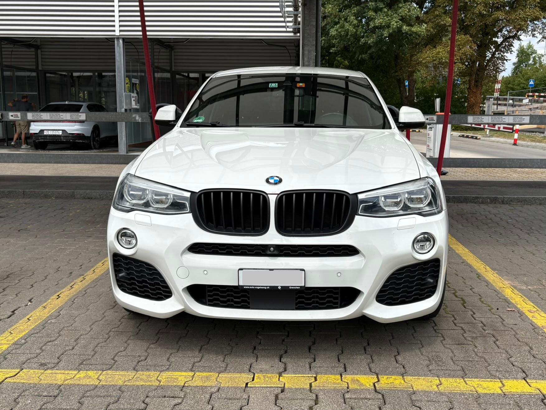 BMW xDrive 35d M Sport Steptronic-image-1