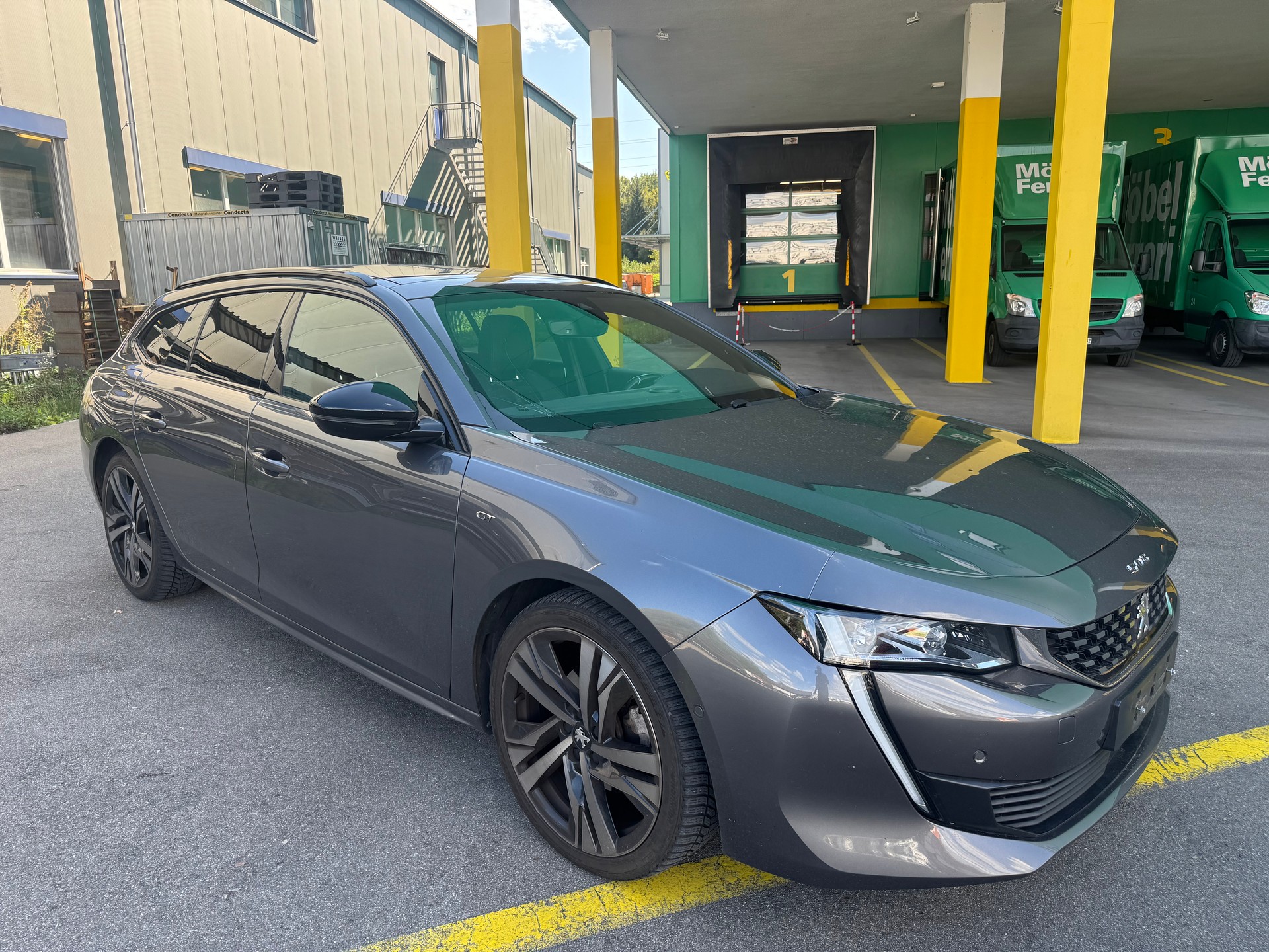 PEUGEOT 508 SW 1.5 Blue HDi GT Pack EAT8-image-1