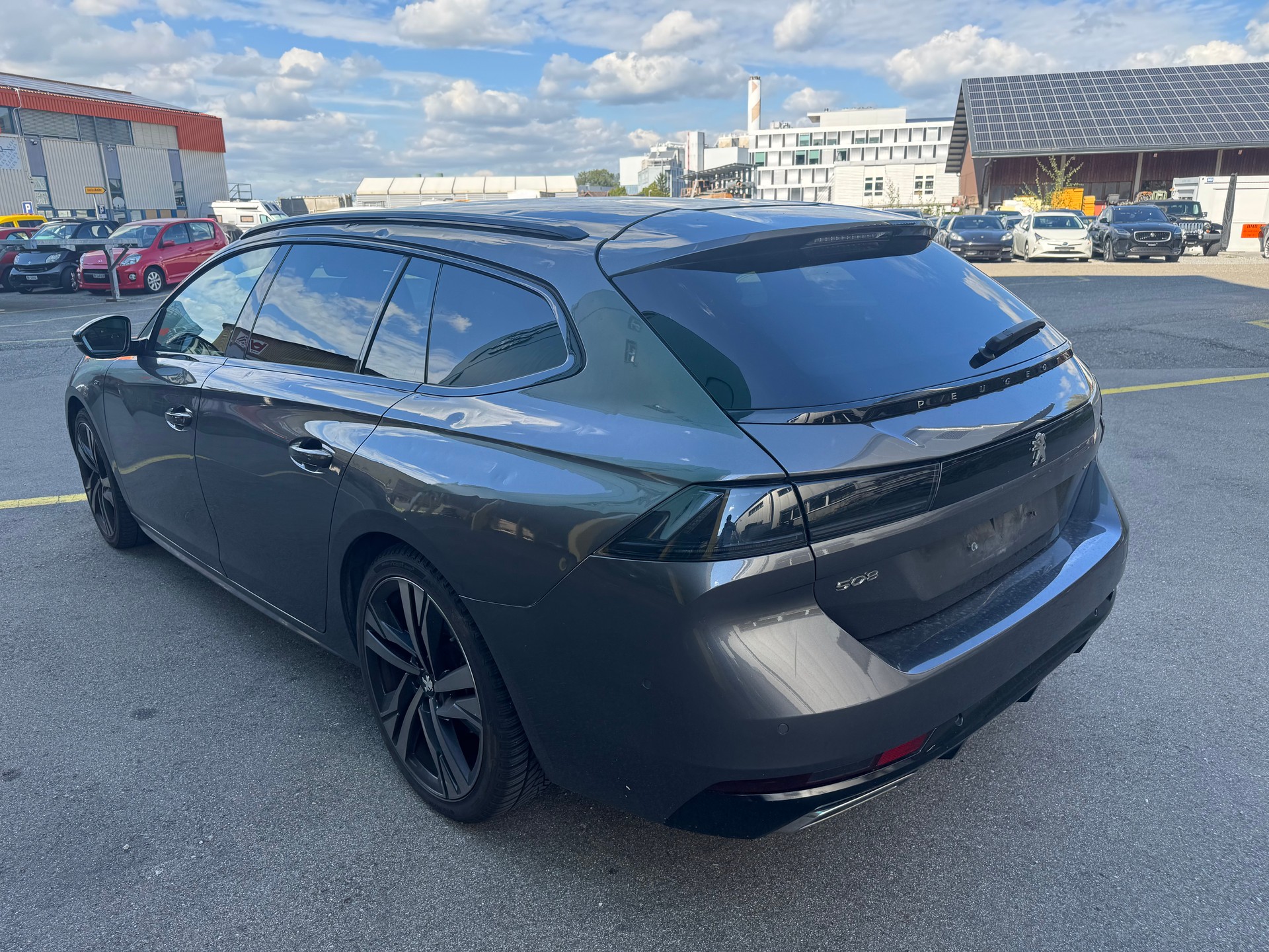 PEUGEOT 508 SW 1.5 Blue HDi GT Pack EAT8-image-5