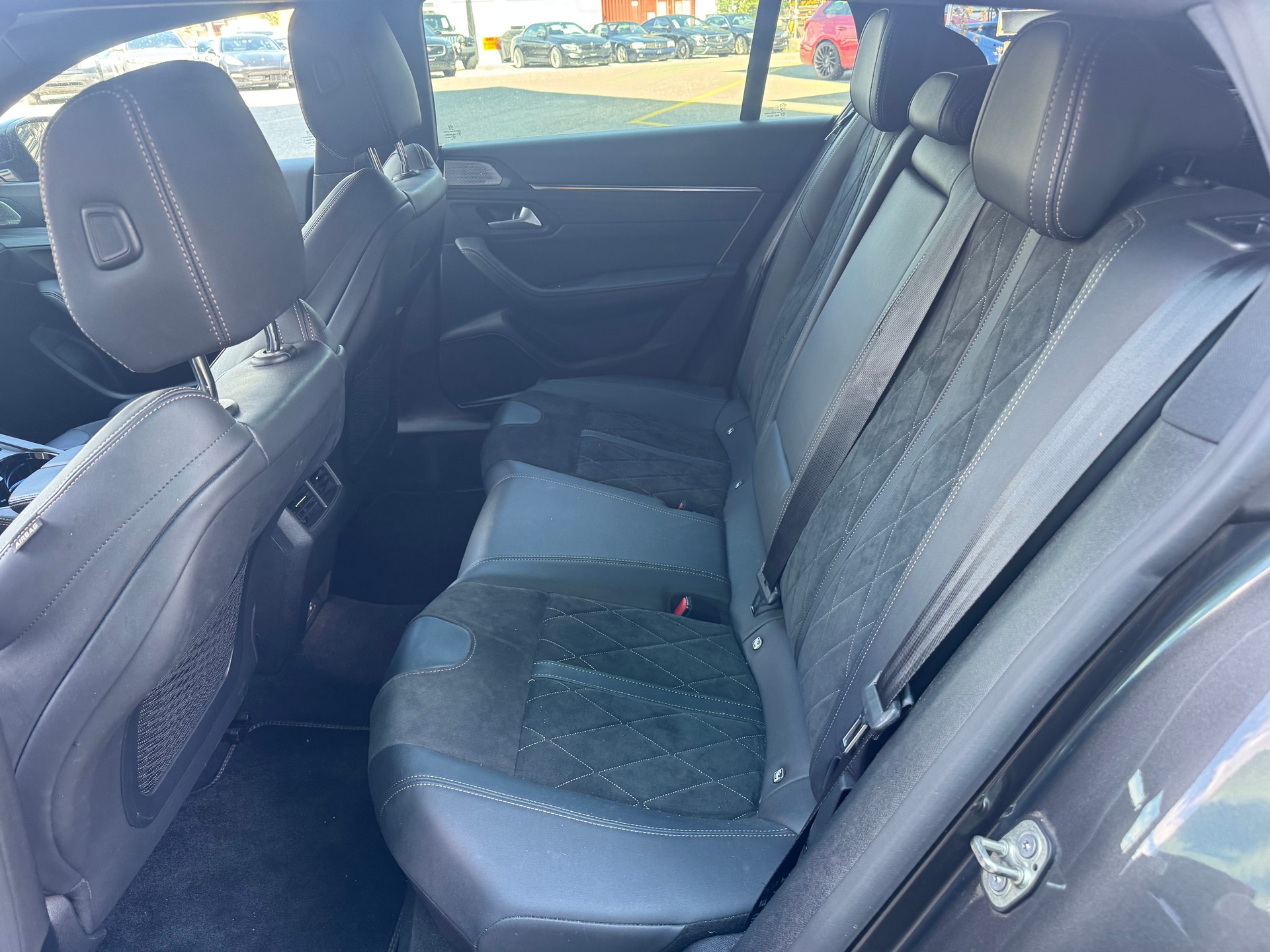PEUGEOT 508 SW 1.5 Blue HDi GT Pack EAT8-image-11