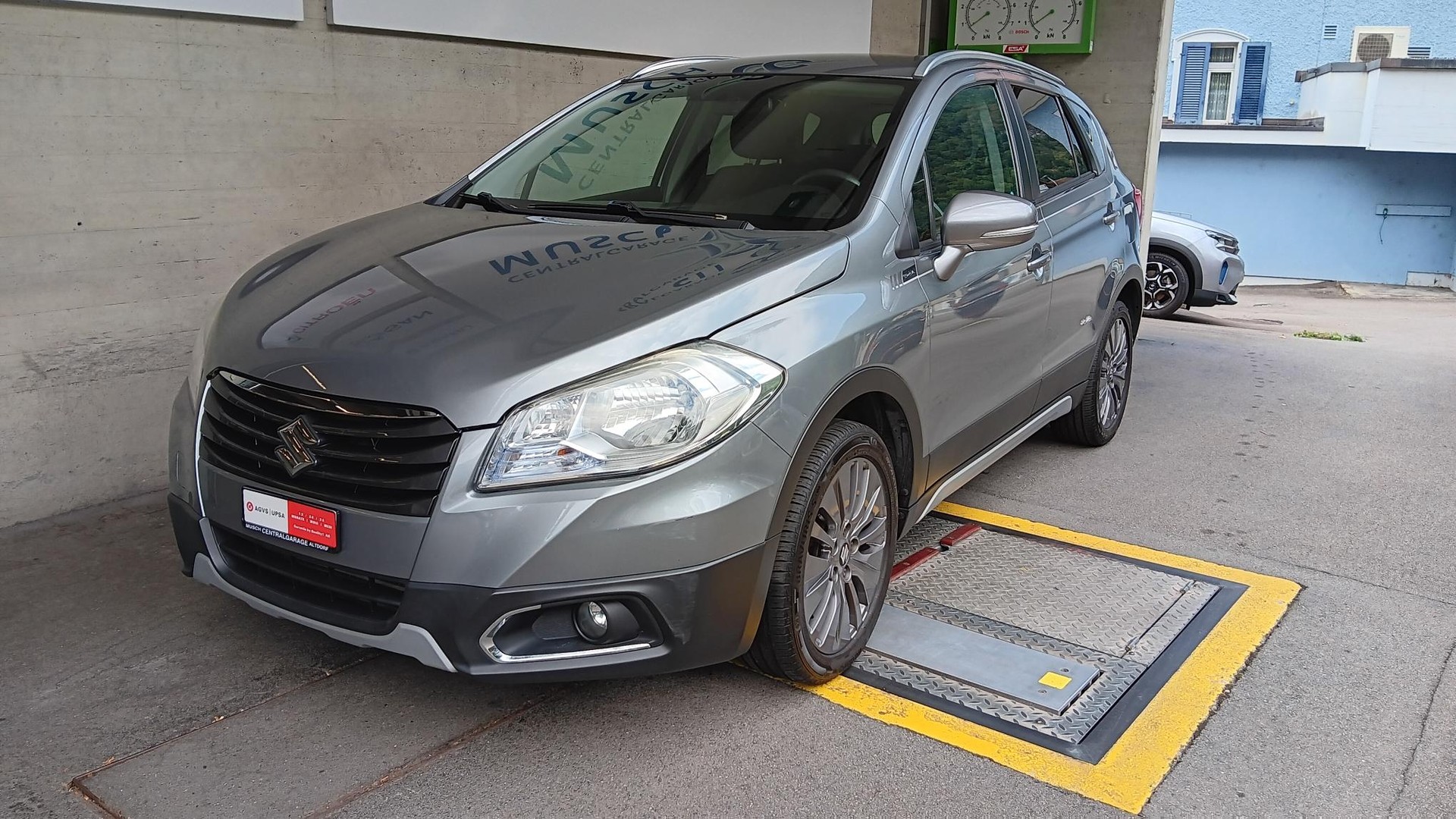 SUZUKI SX4 S-Cross 1.6 TD PizSulai Top 4WD TCSS-image-1
