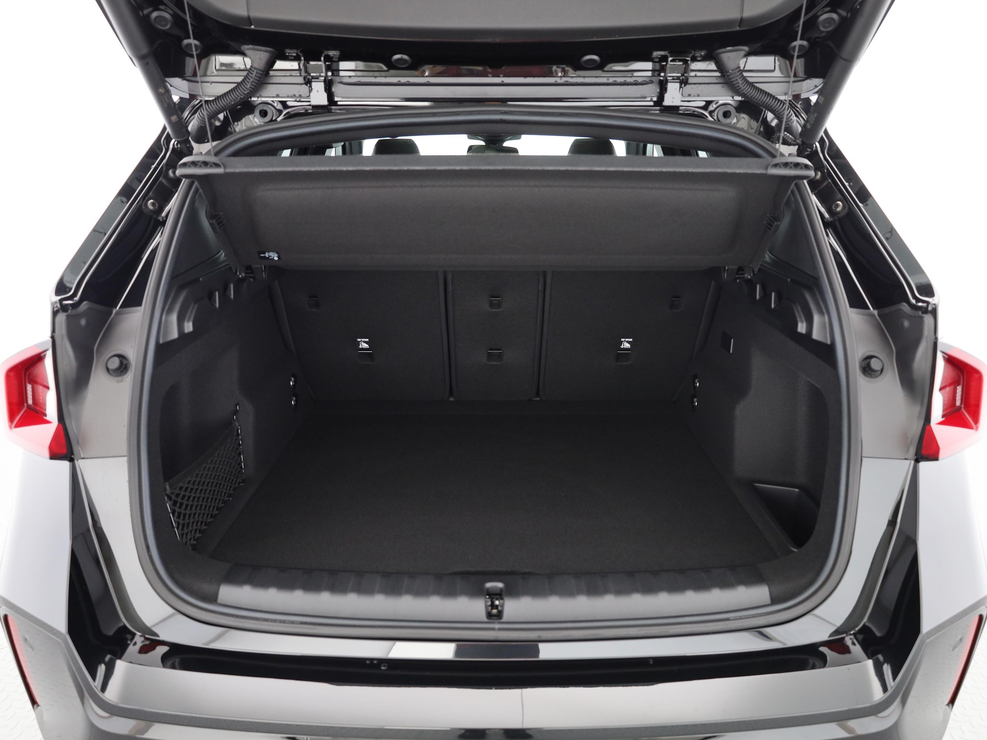 BMW iX1 30 xDrive-image-5