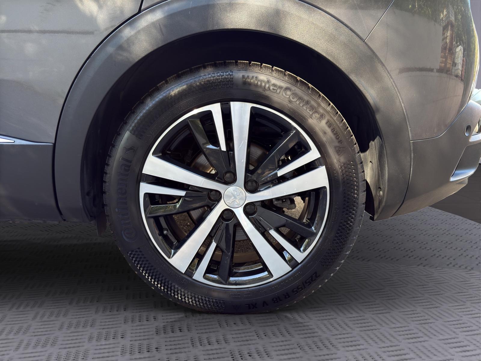 PEUGEOT 3008 1.6 Plug-in Hybrid GT-image-11