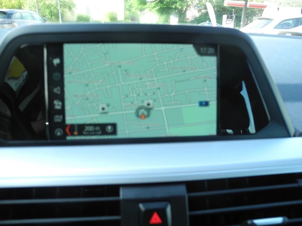 BMW X3 xDrive 20d Steptronic ** Frisch ab MFK und Service **-image-8