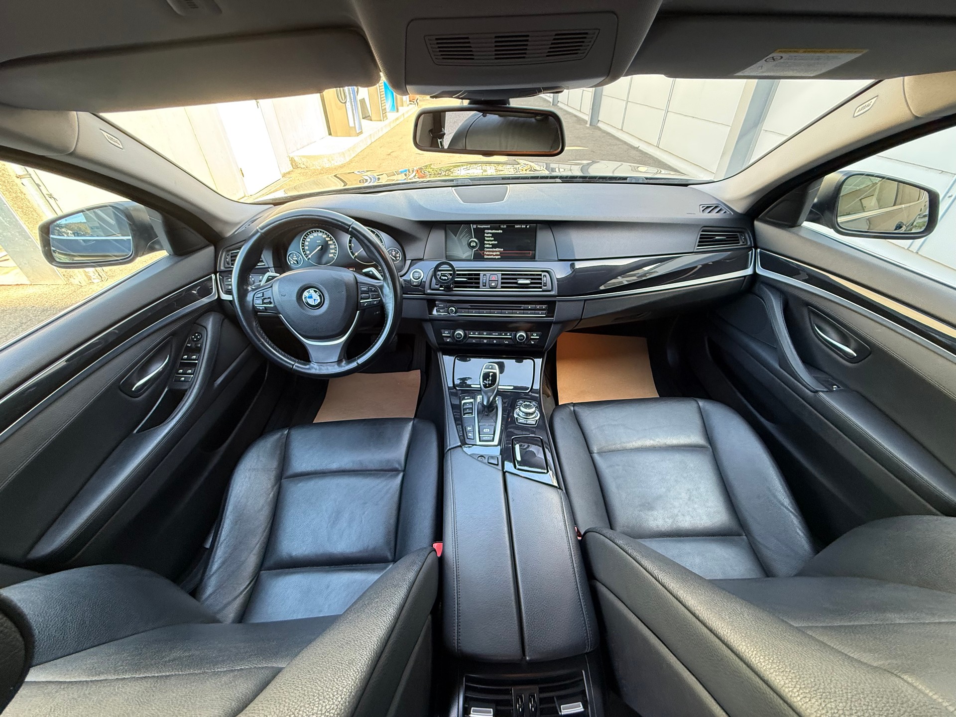 BMW 530d xDrive Steptronic *CH Fahrzeug *Frisch ab MFK *Automat *Tempomat *Diesel *Lederausstattung *Sitzheizung-image-7