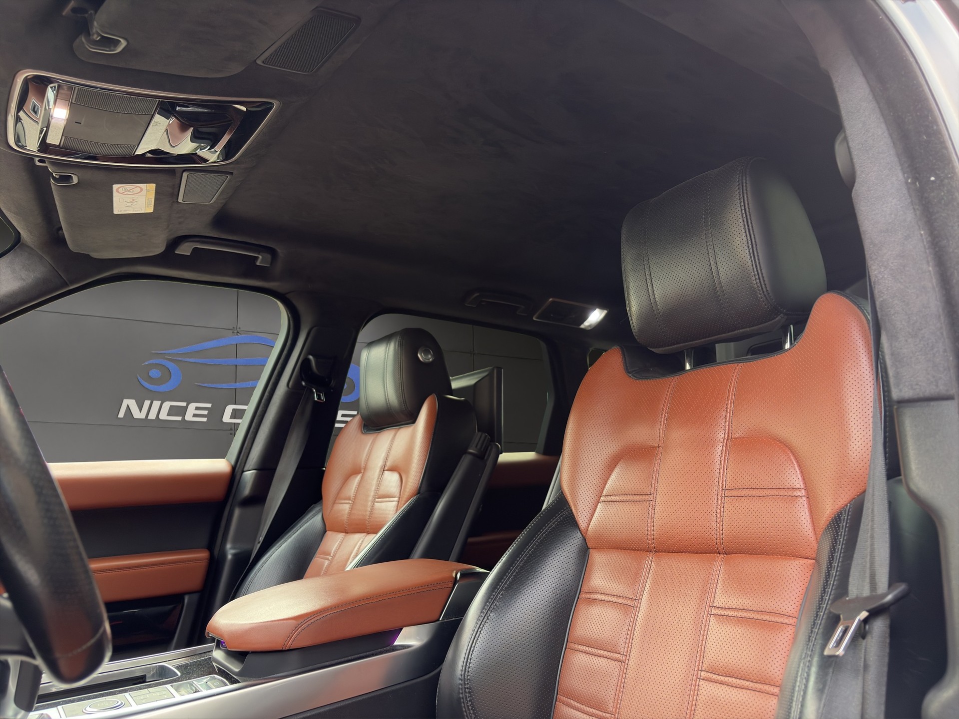 LAND ROVER Range Rover Sport 3.0 SDV6 Autobiography Automatic-image-23
