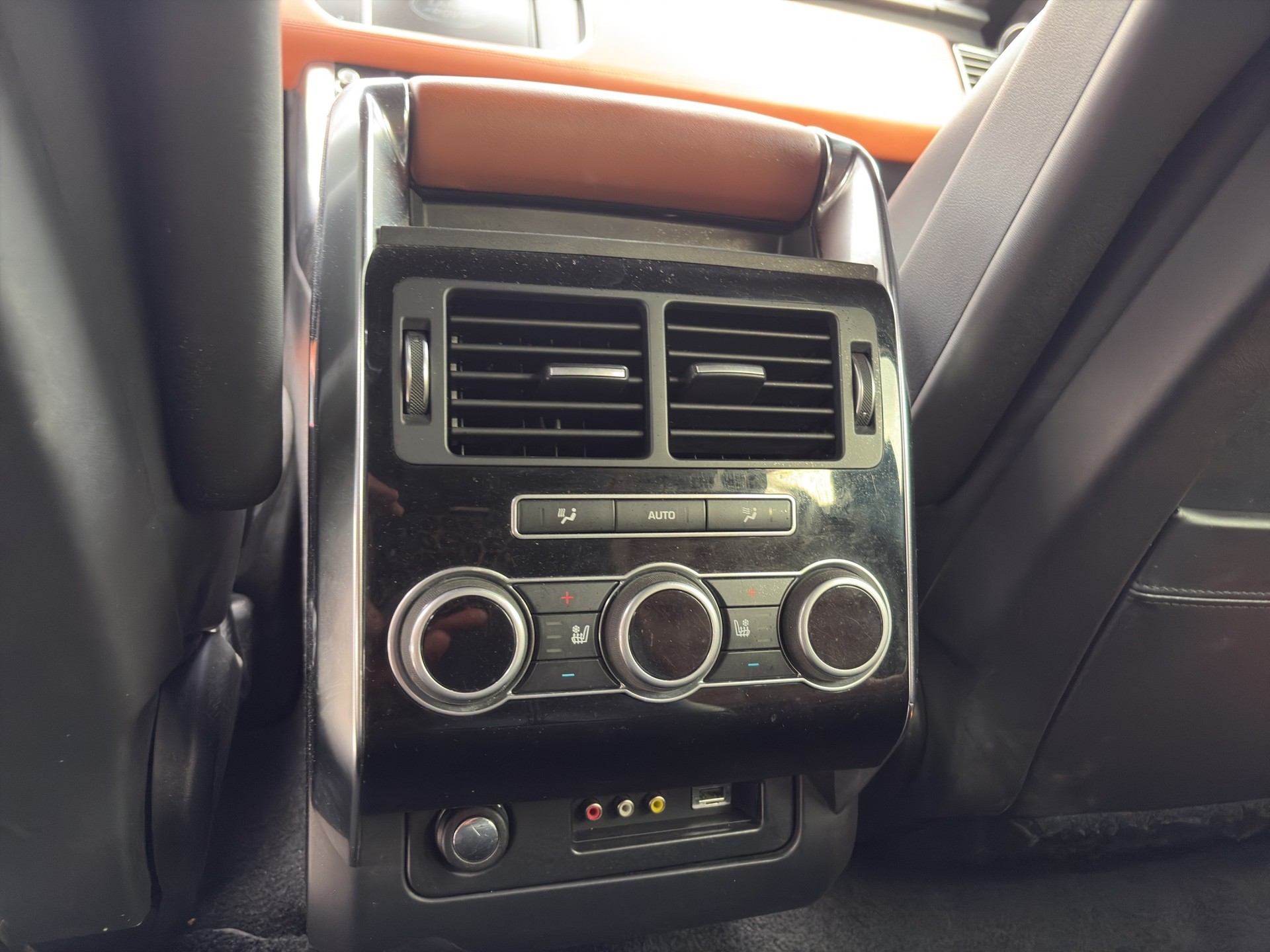 LAND ROVER Range Rover Sport 3.0 SDV6 Autobiography Automatic-image-21