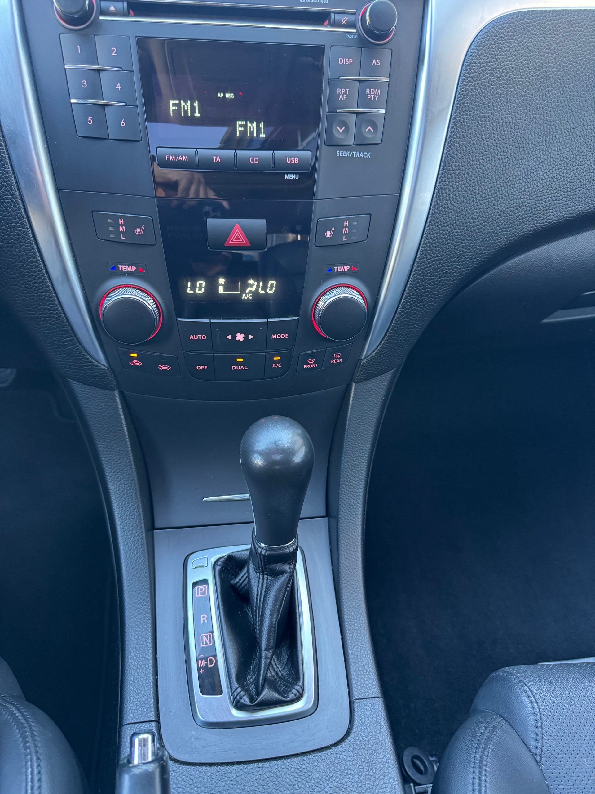 SUZUKI Kizashi 2.4 GL Top 4WD CVT-image-5