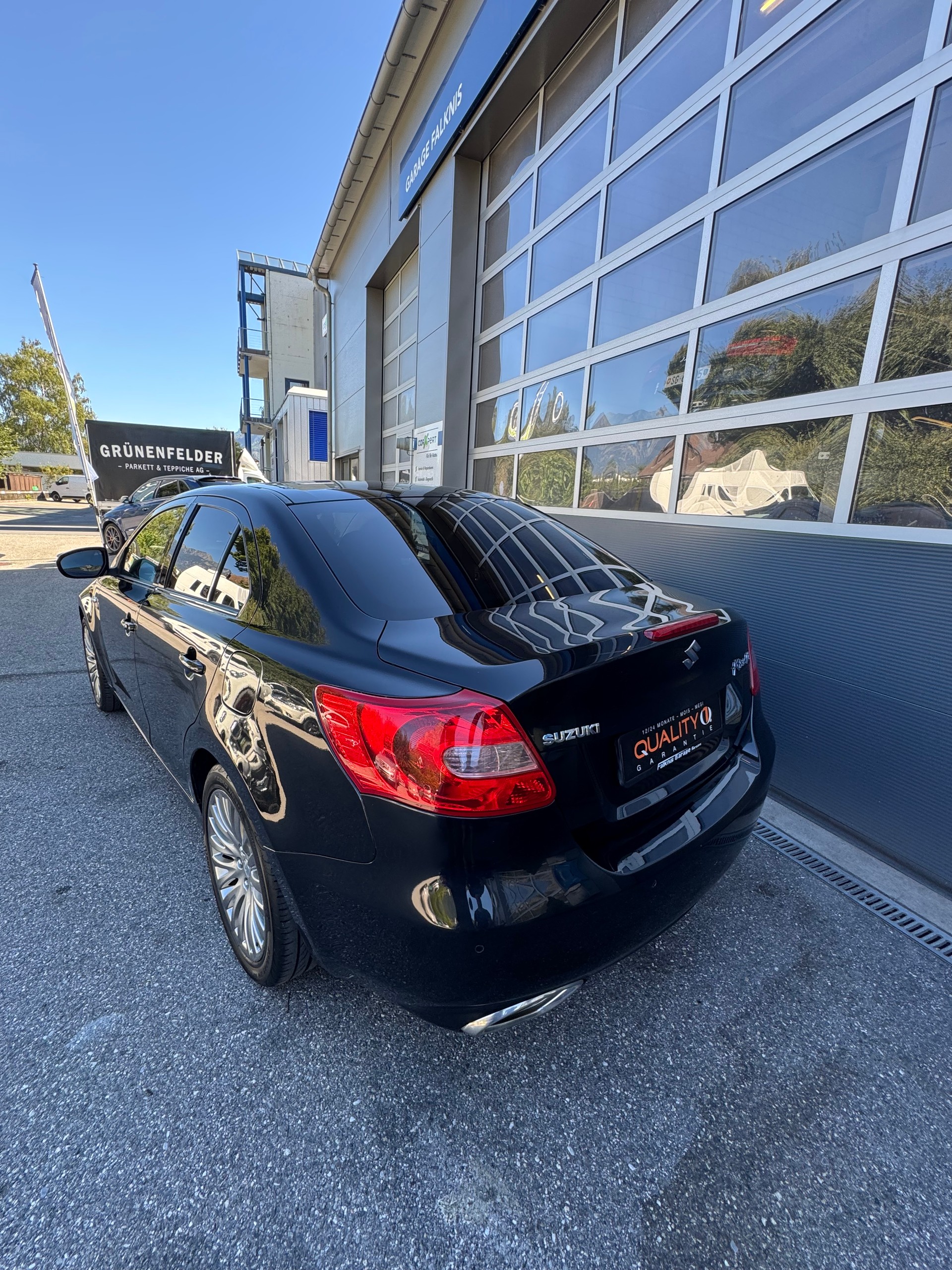 SUZUKI Kizashi 2.4 GL Top 4WD CVT-image-8