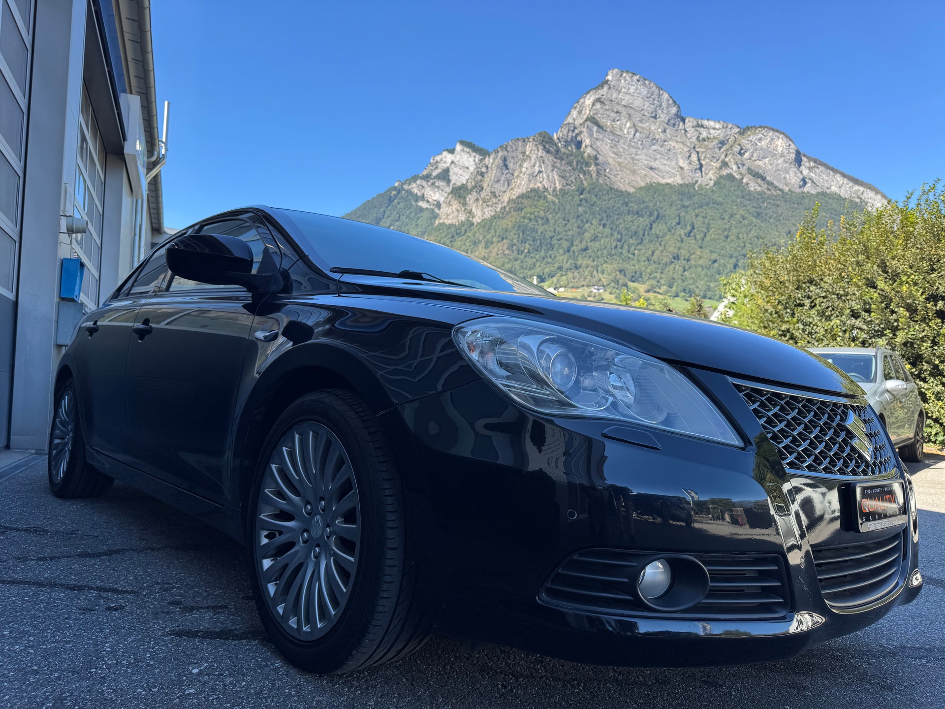 SUZUKI Kizashi 2.4 GL Top 4WD CVT-image-10