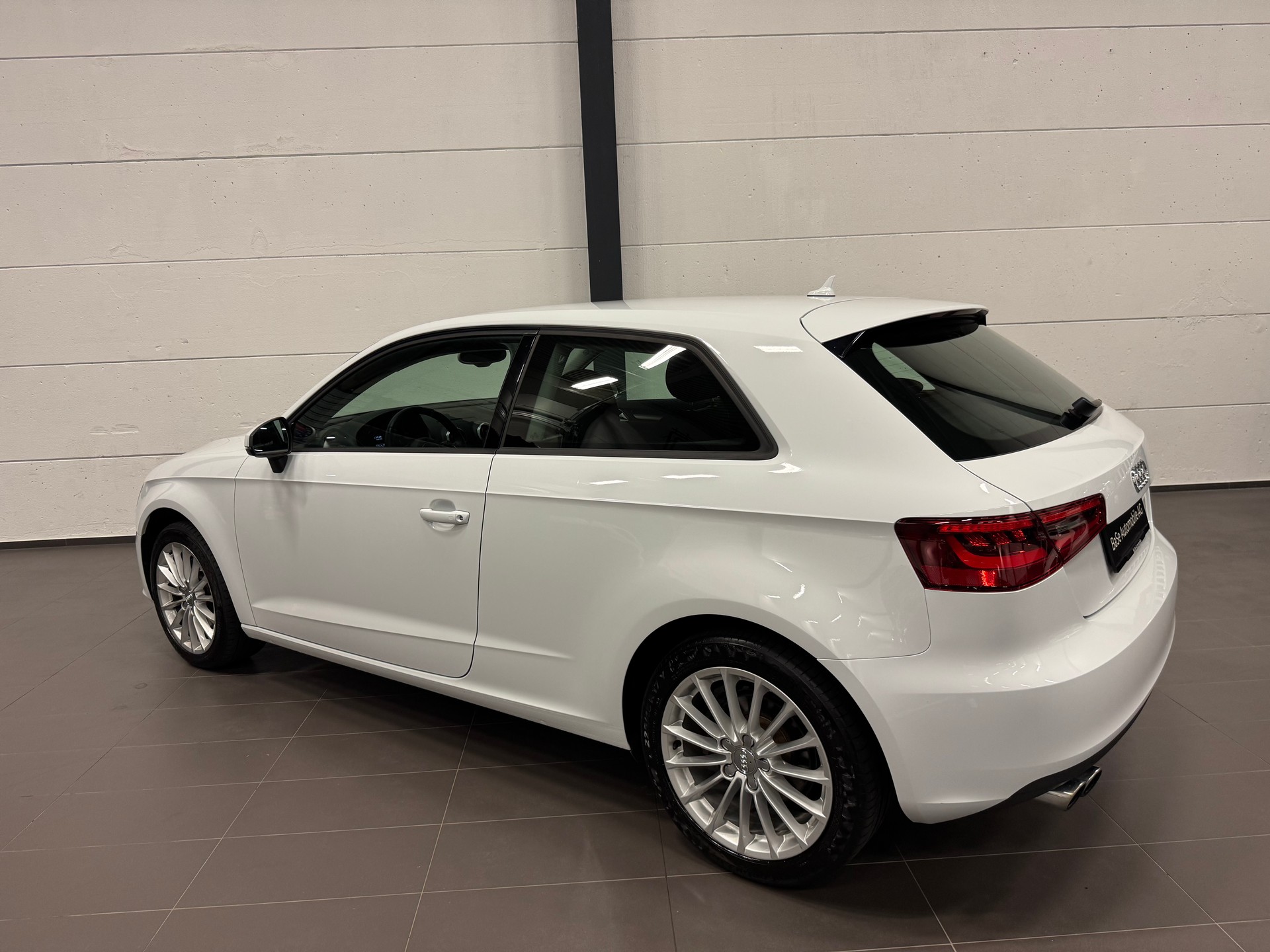 AUDI A3 1.8 TFSI Ambition S-tronic-image-11