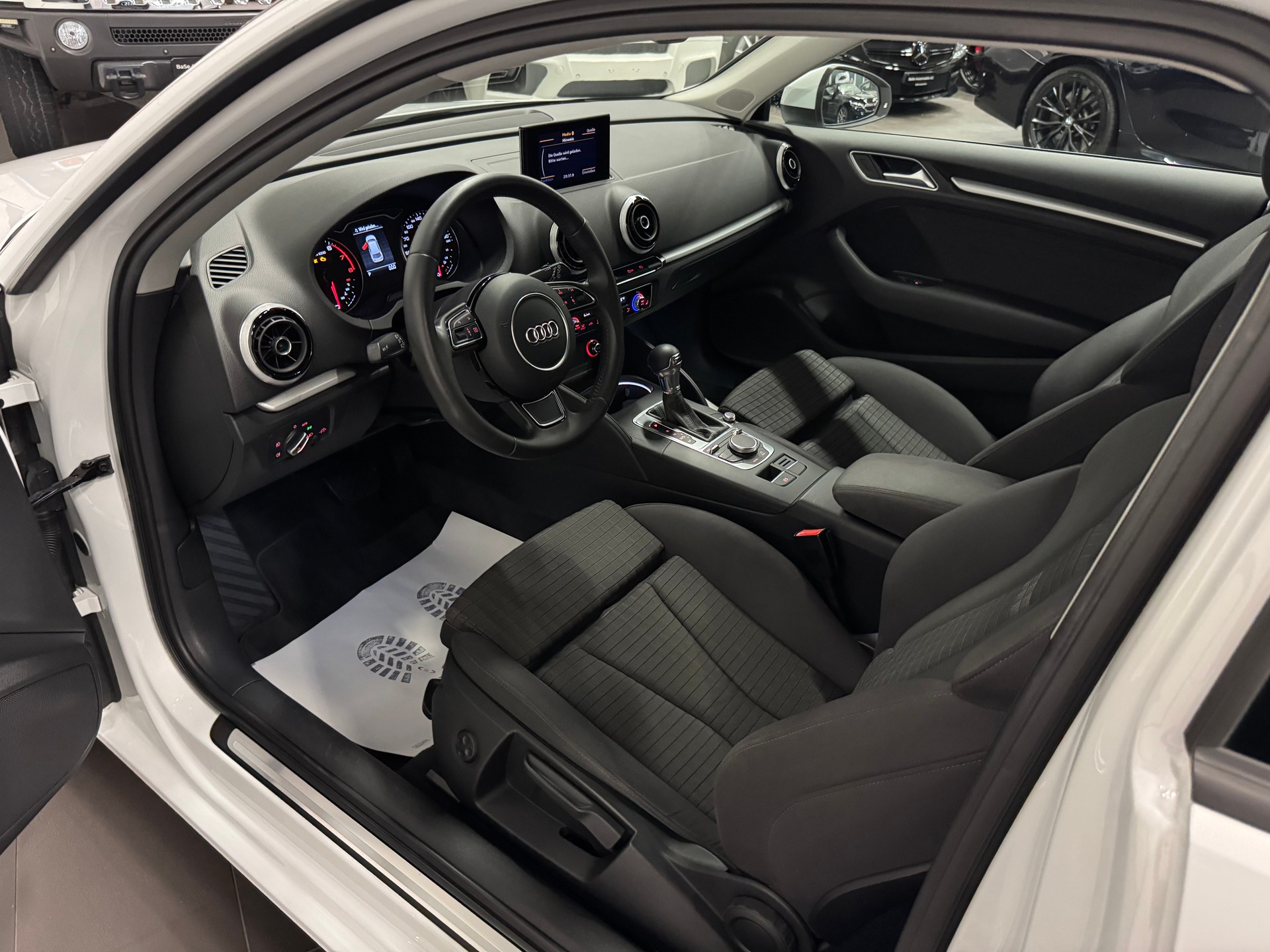 AUDI A3 1.8 TFSI Ambition S-tronic-image-16