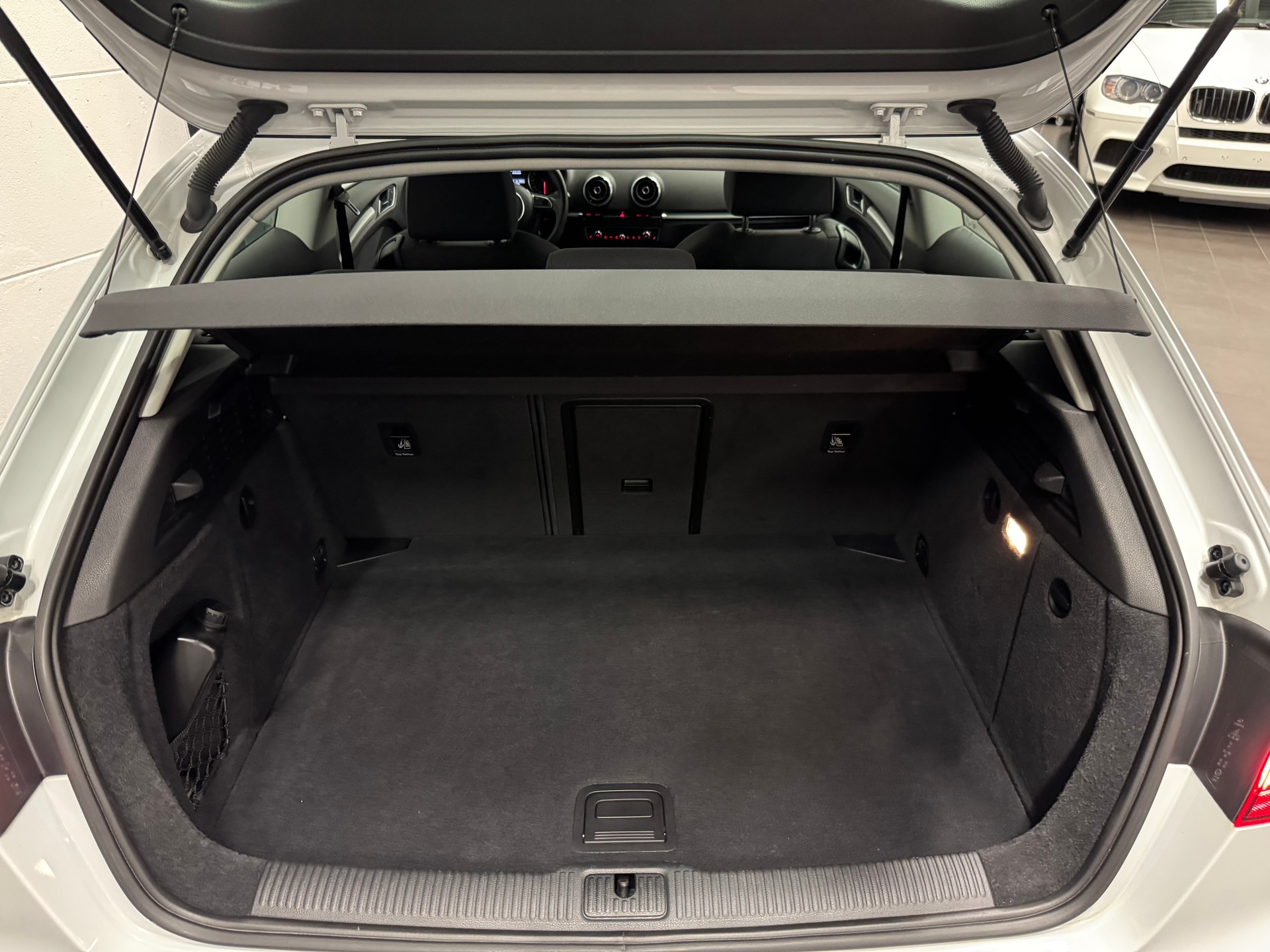AUDI A3 1.8 TFSI Ambition S-tronic-image-24