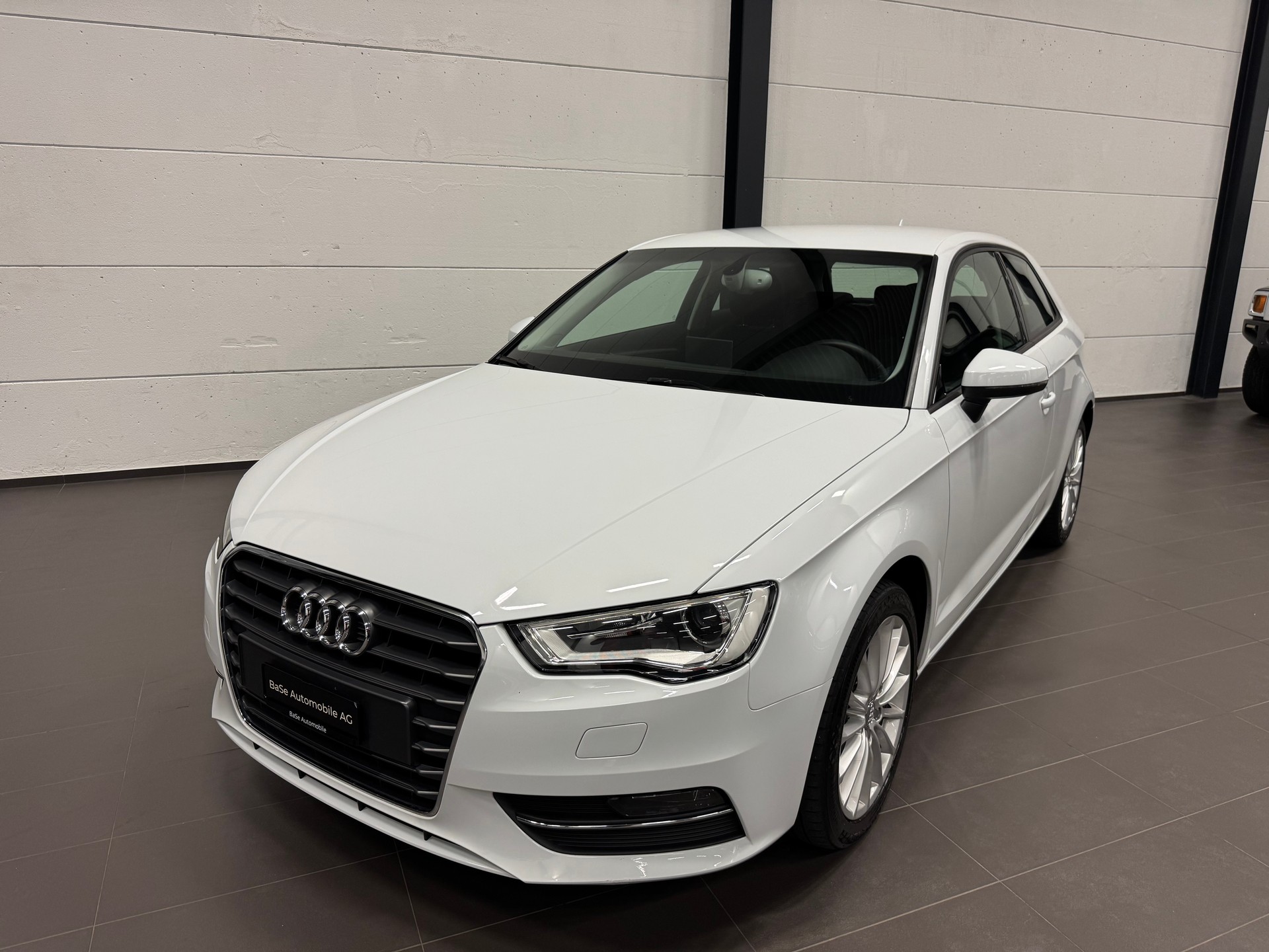 AUDI A3 1.8 TFSI Ambition S-tronic-image-4