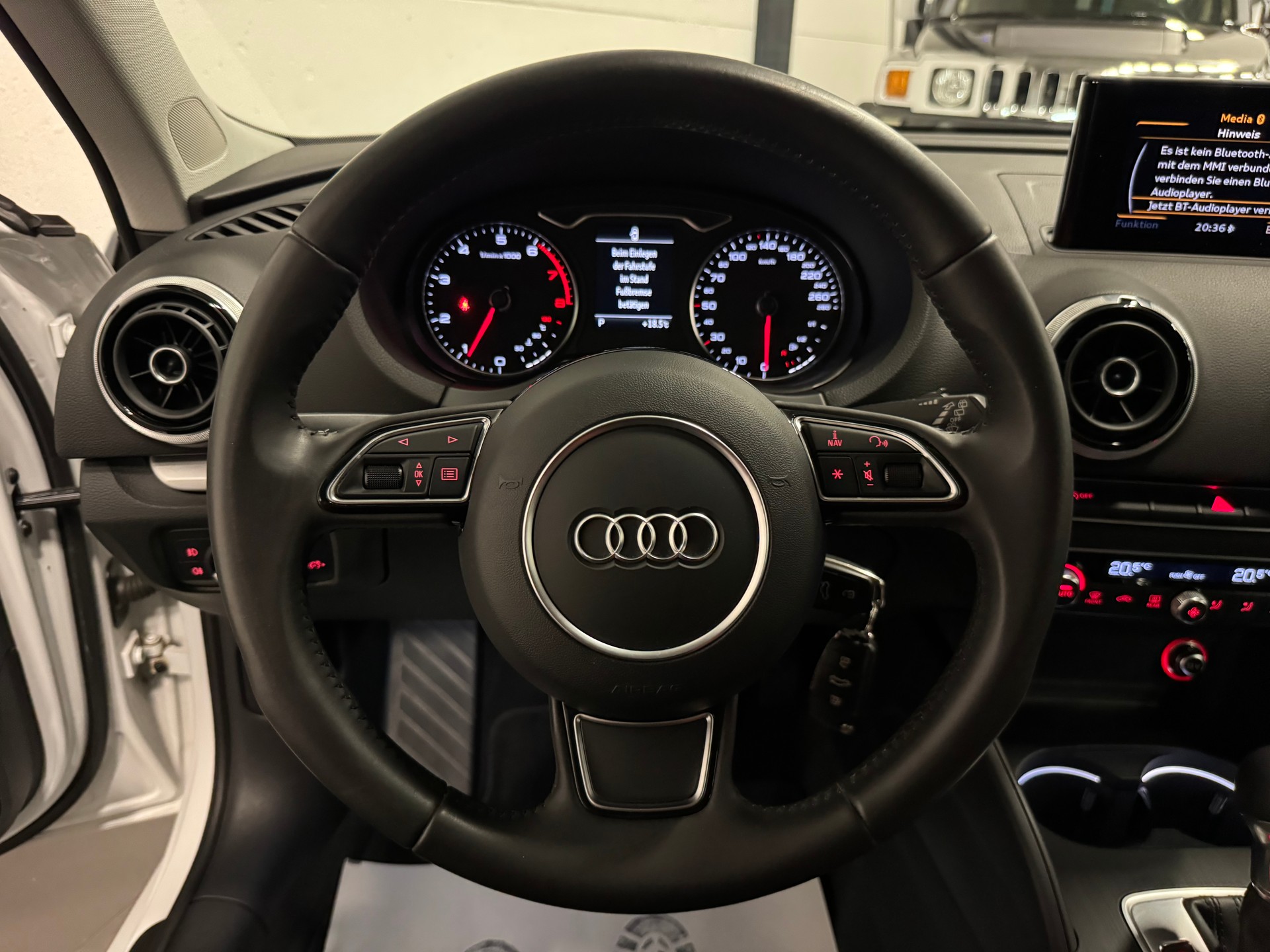 AUDI A3 1.8 TFSI Ambition S-tronic-image-26