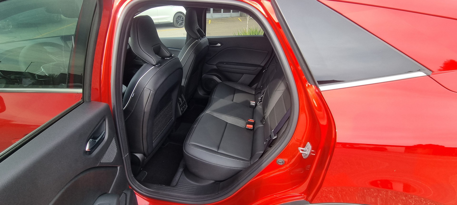 MITSUBISHI Grandis 1.8 HEV Instyle-image-6