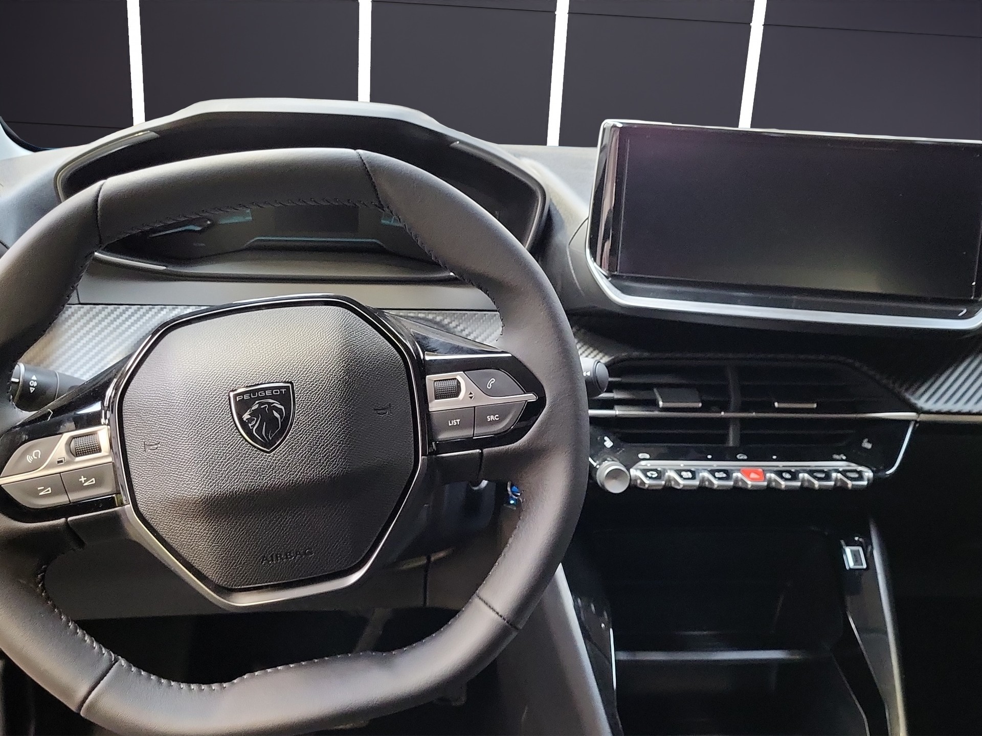 PEUGEOT 208 1.2 MHEV Style-image-6
