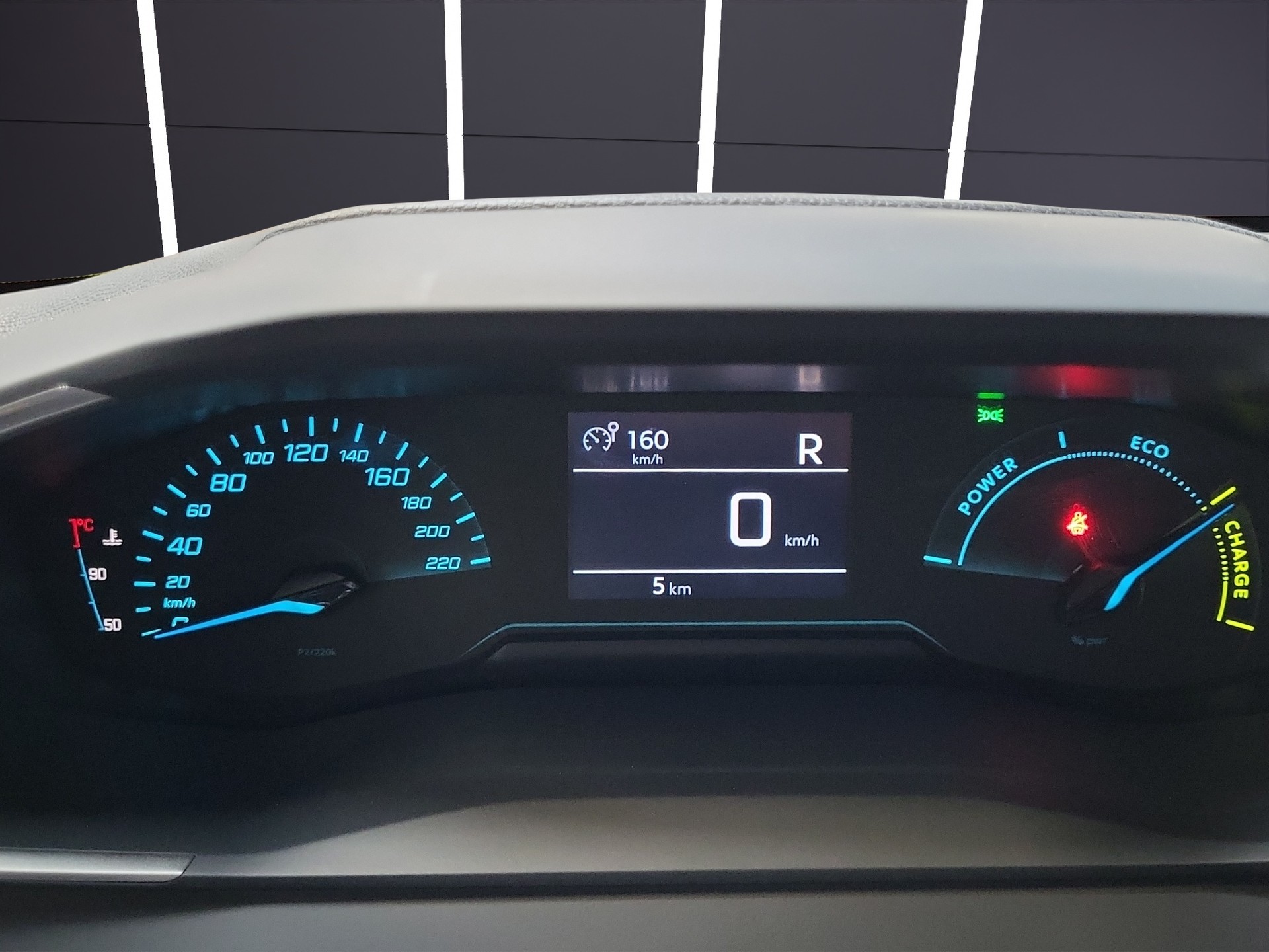 PEUGEOT 208 1.2 MHEV Style-image-7